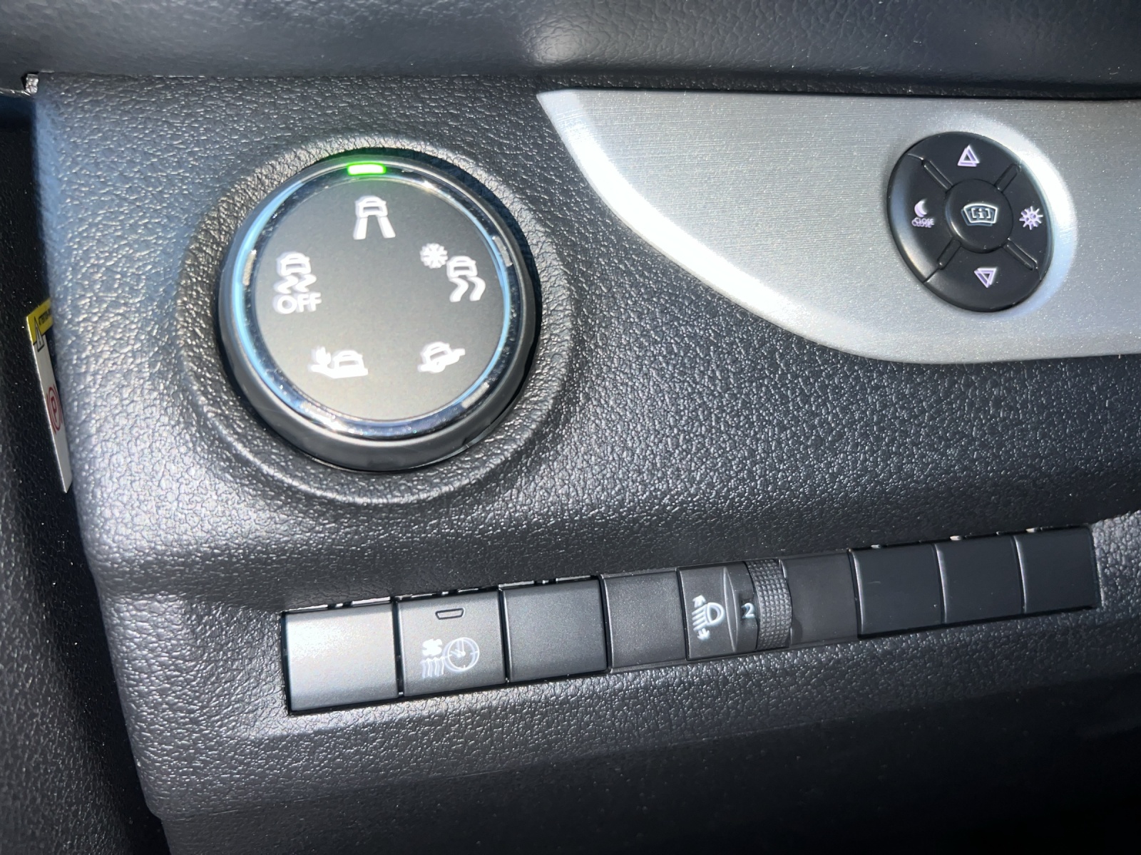 PEUGEOT Traveller 2.0 BlueHDi Allure Standard EAT-image-24
