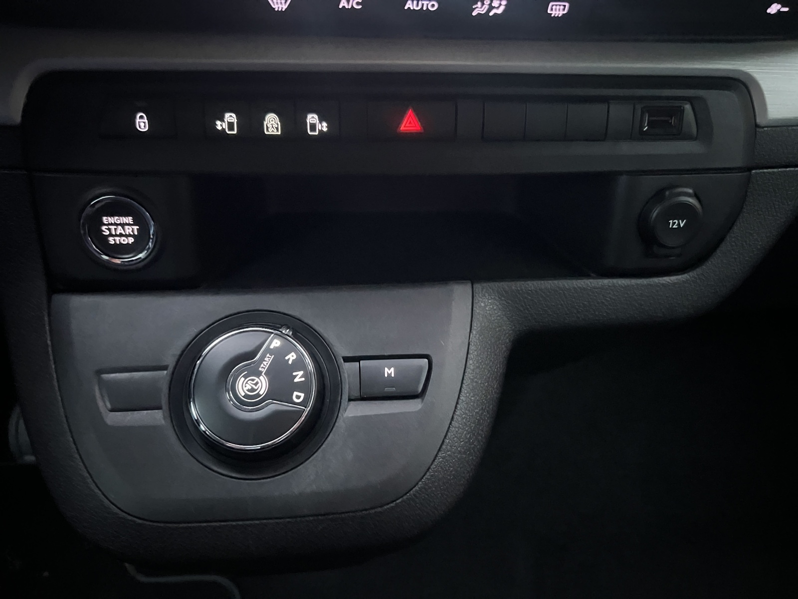 PEUGEOT Traveller 2.0 BlueHDi Allure Standard EAT-image-21