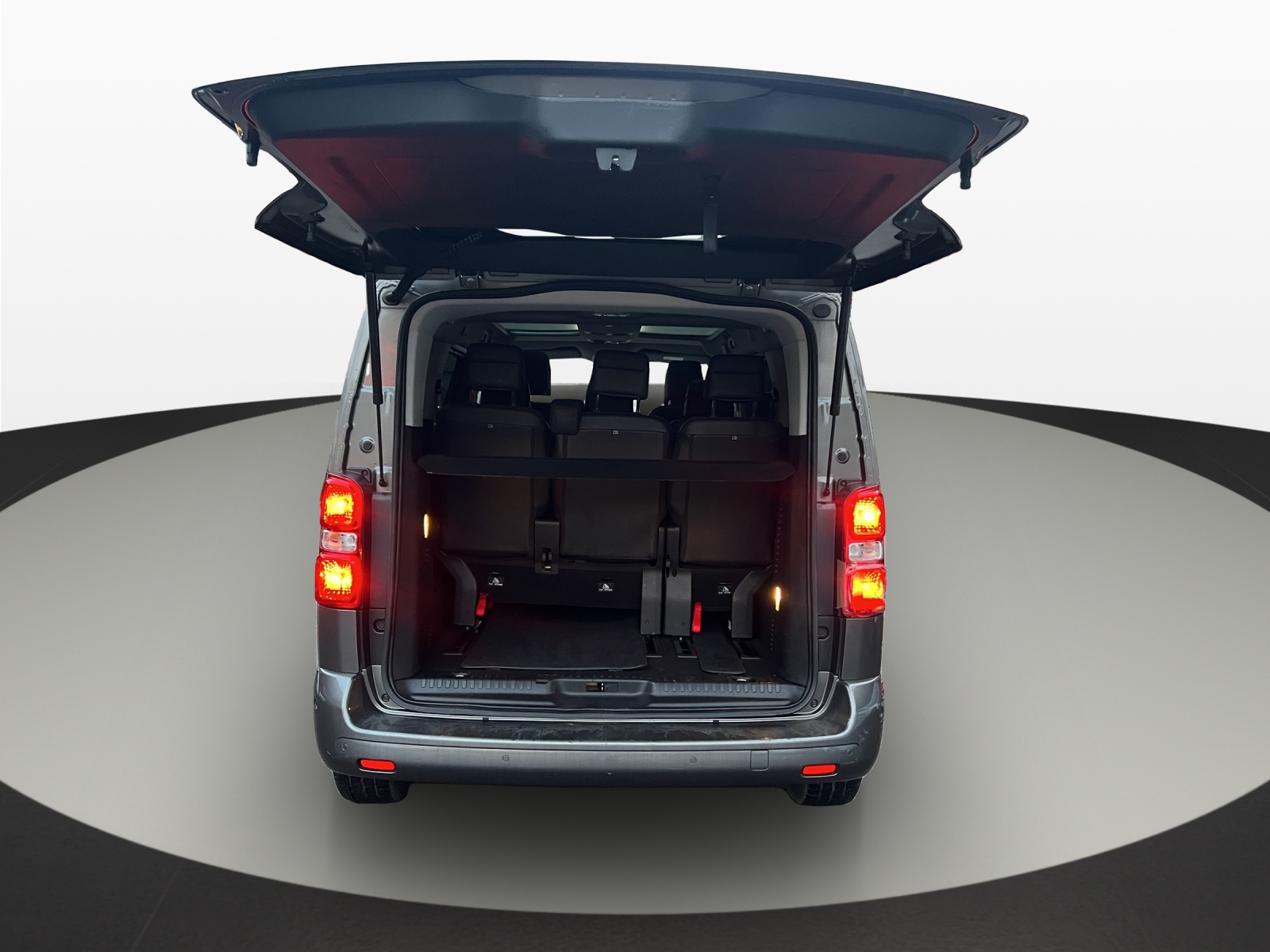 PEUGEOT Traveller 2.0 BlueHDi Allure Standard EAT-image-17