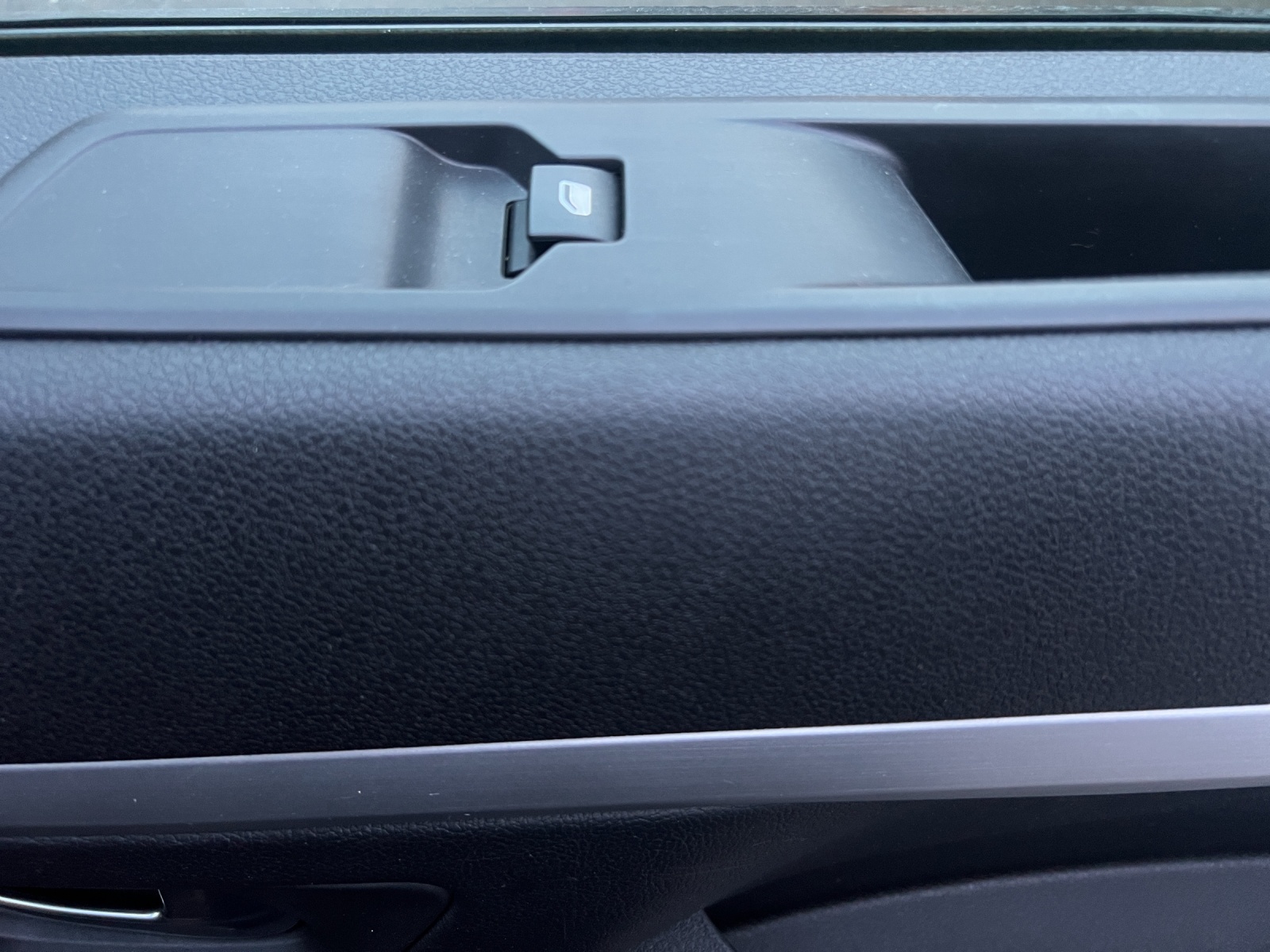 PEUGEOT Traveller 2.0 BlueHDi Allure Standard EAT-image-14
