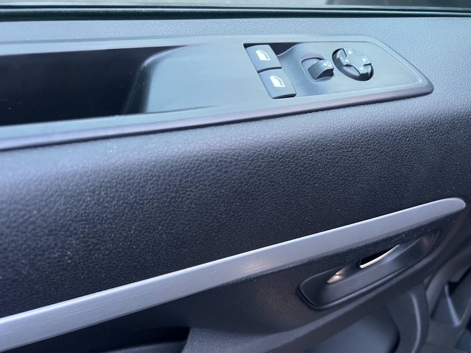 PEUGEOT Traveller 2.0 BlueHDi Allure Standard EAT-image-7