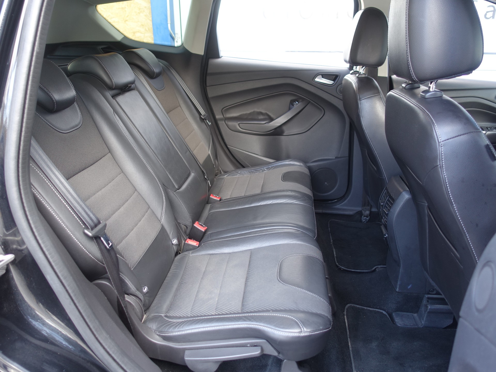 FORD Kuga 2.0 TDCi Titanium S 4WD-image-13