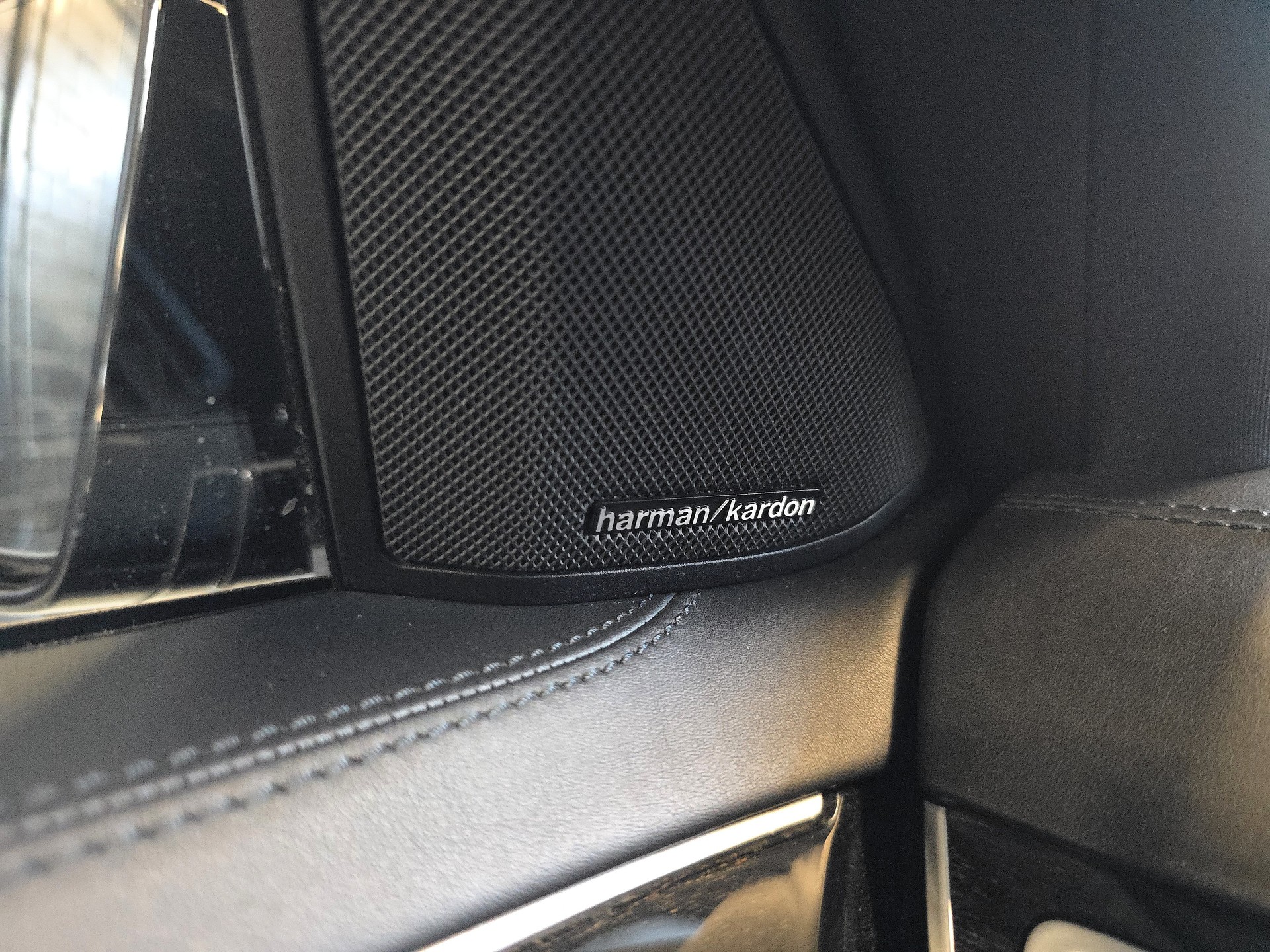MERCEDES-BENZ E 63 V8 S AMG 4matic-image-12