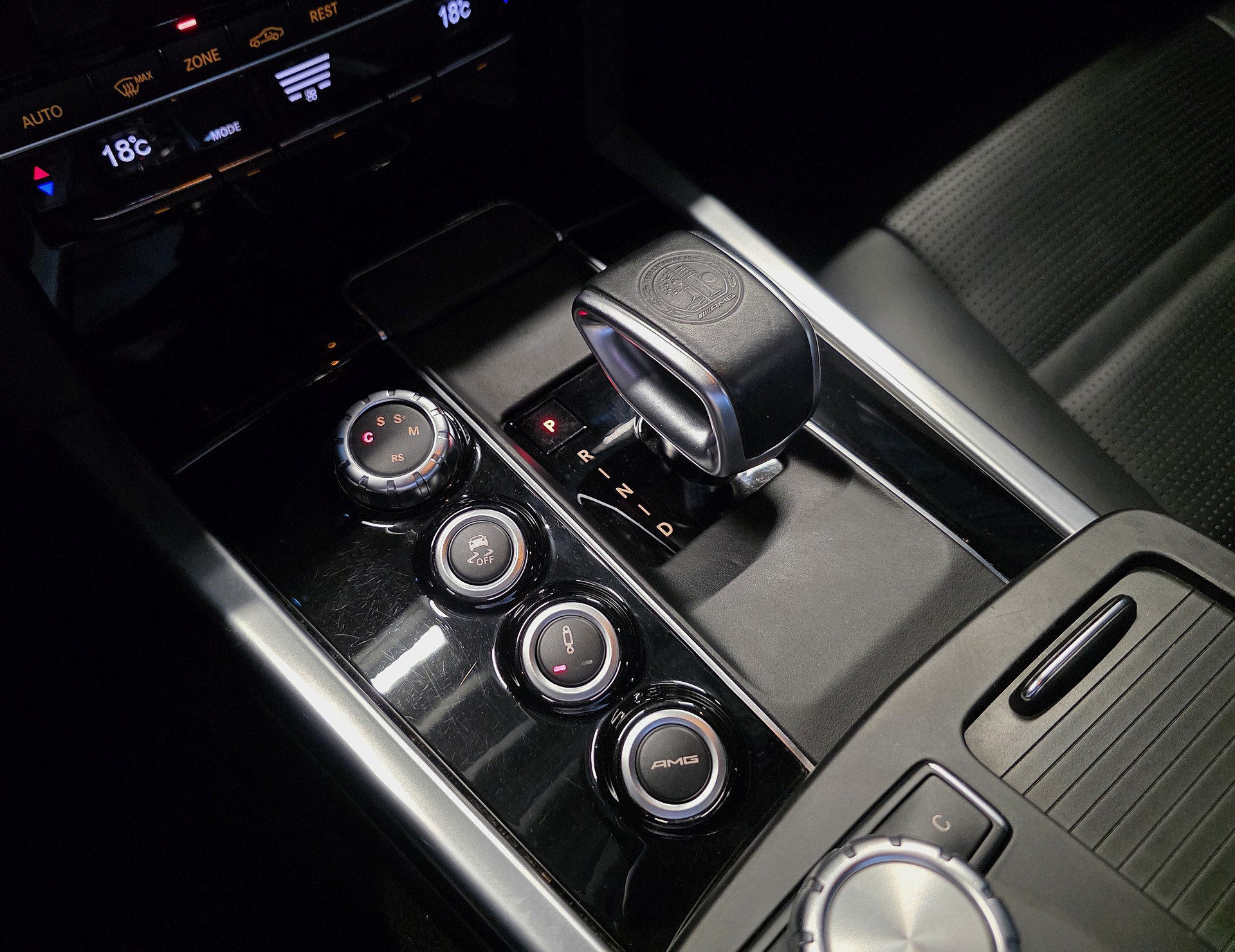 MERCEDES-BENZ E 63 V8 S AMG 4matic-image-11