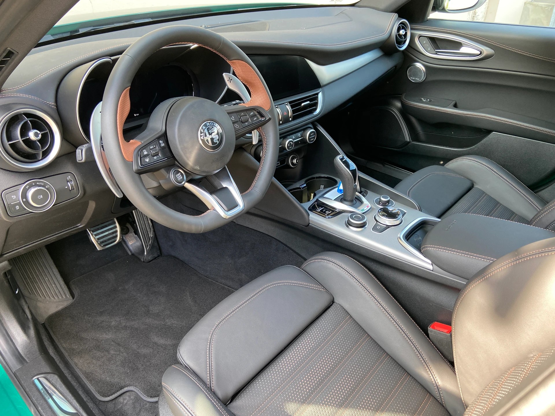 ALFA ROMEO Giulia 2.0 Intensa Sky Q4 AT8-image-5