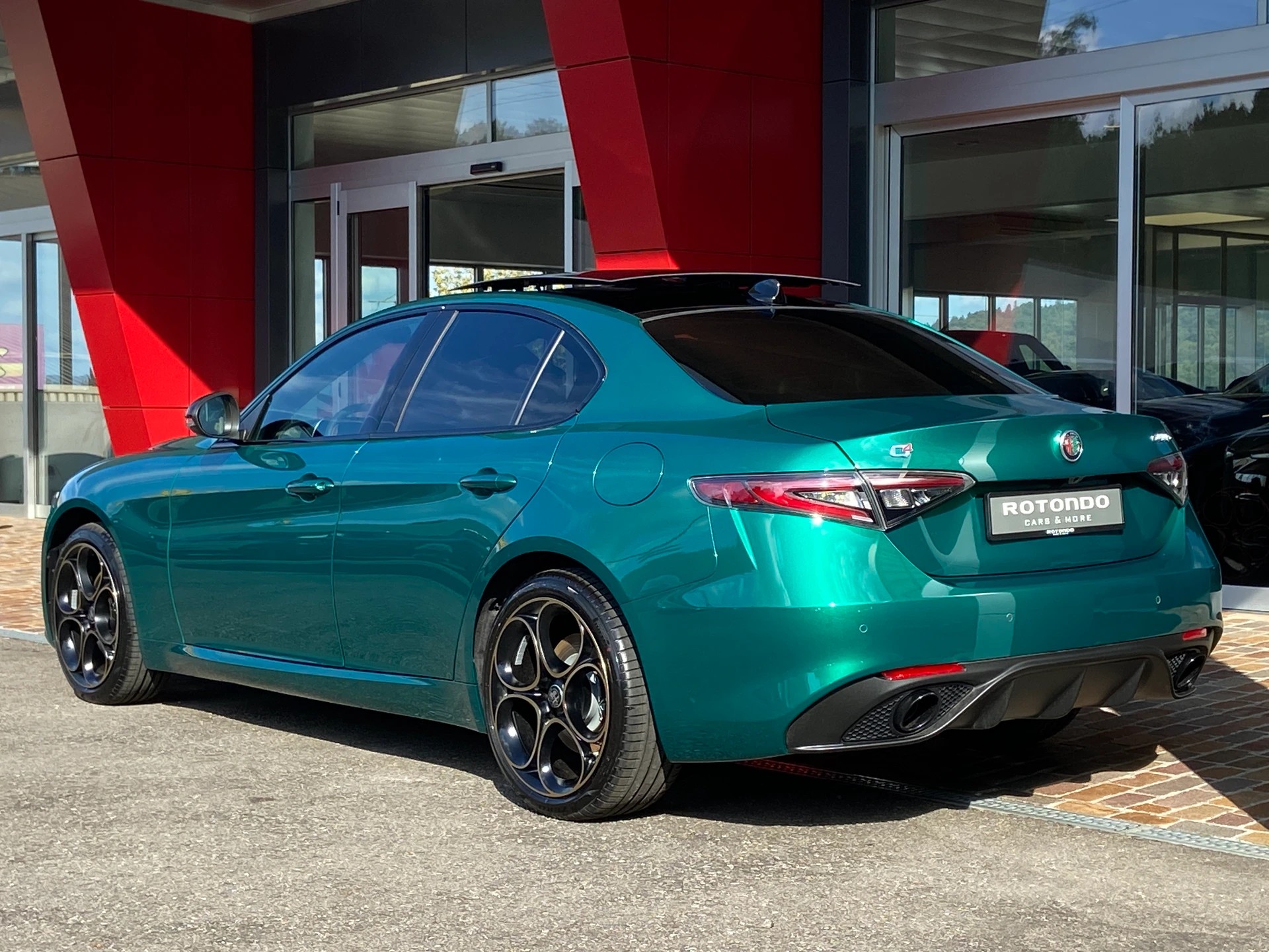 ALFA ROMEO Giulia 2.0 Intensa Sky Q4 AT8-image-17