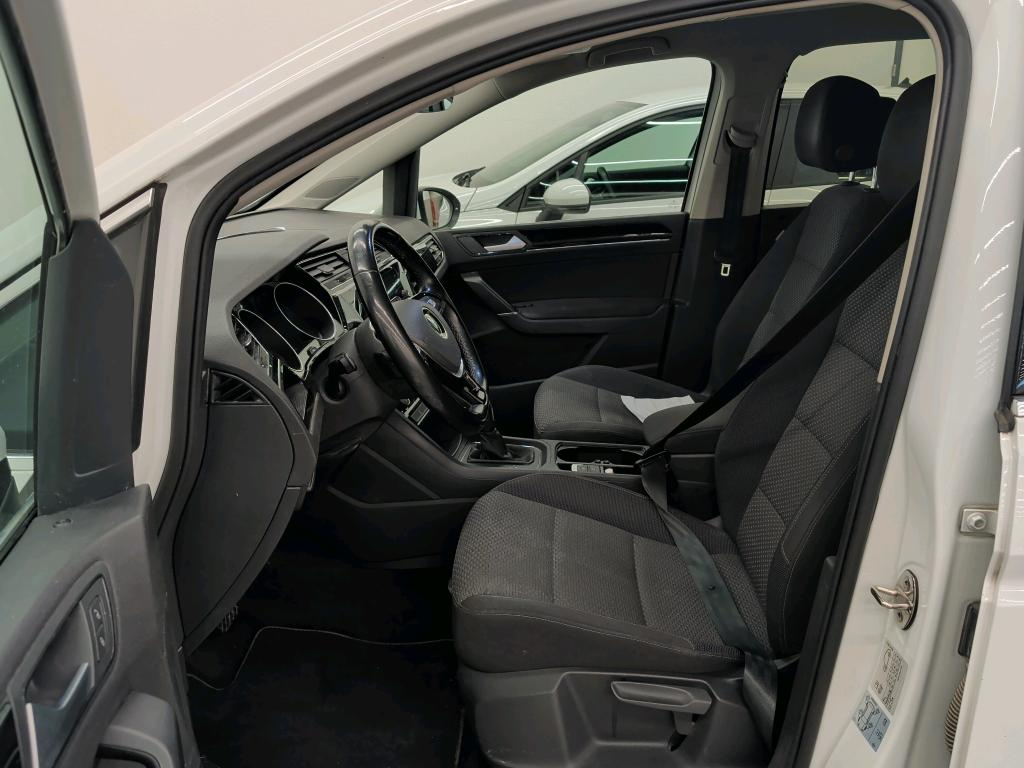 VW Touran 2.0 TDI BlueMotion Technology Comfortline DSG-image-6