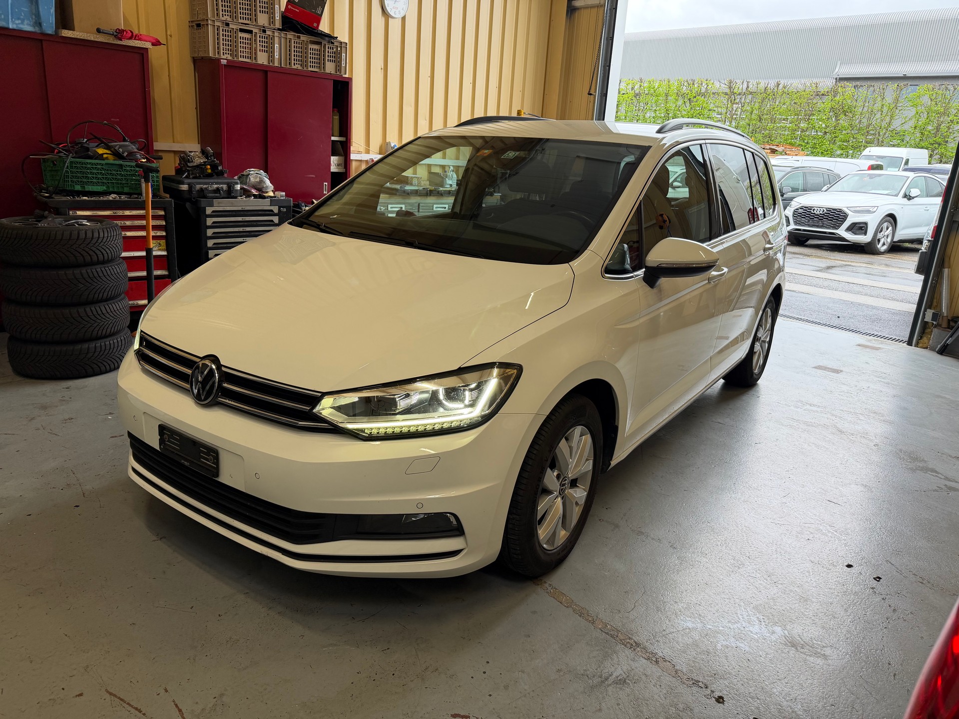 VW Touran 2.0 TDI BlueMotion Technology Comfortline DSG-image-9