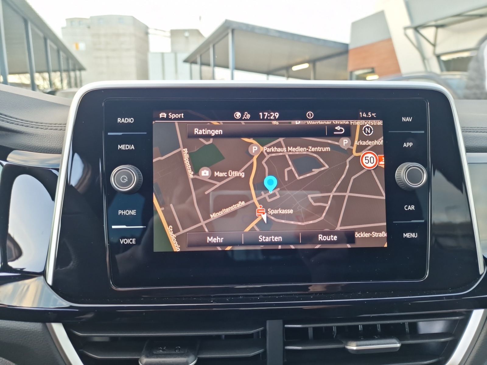 VW T-Roc 1.5 TSI EVO R-Line DSG AHK-image-16