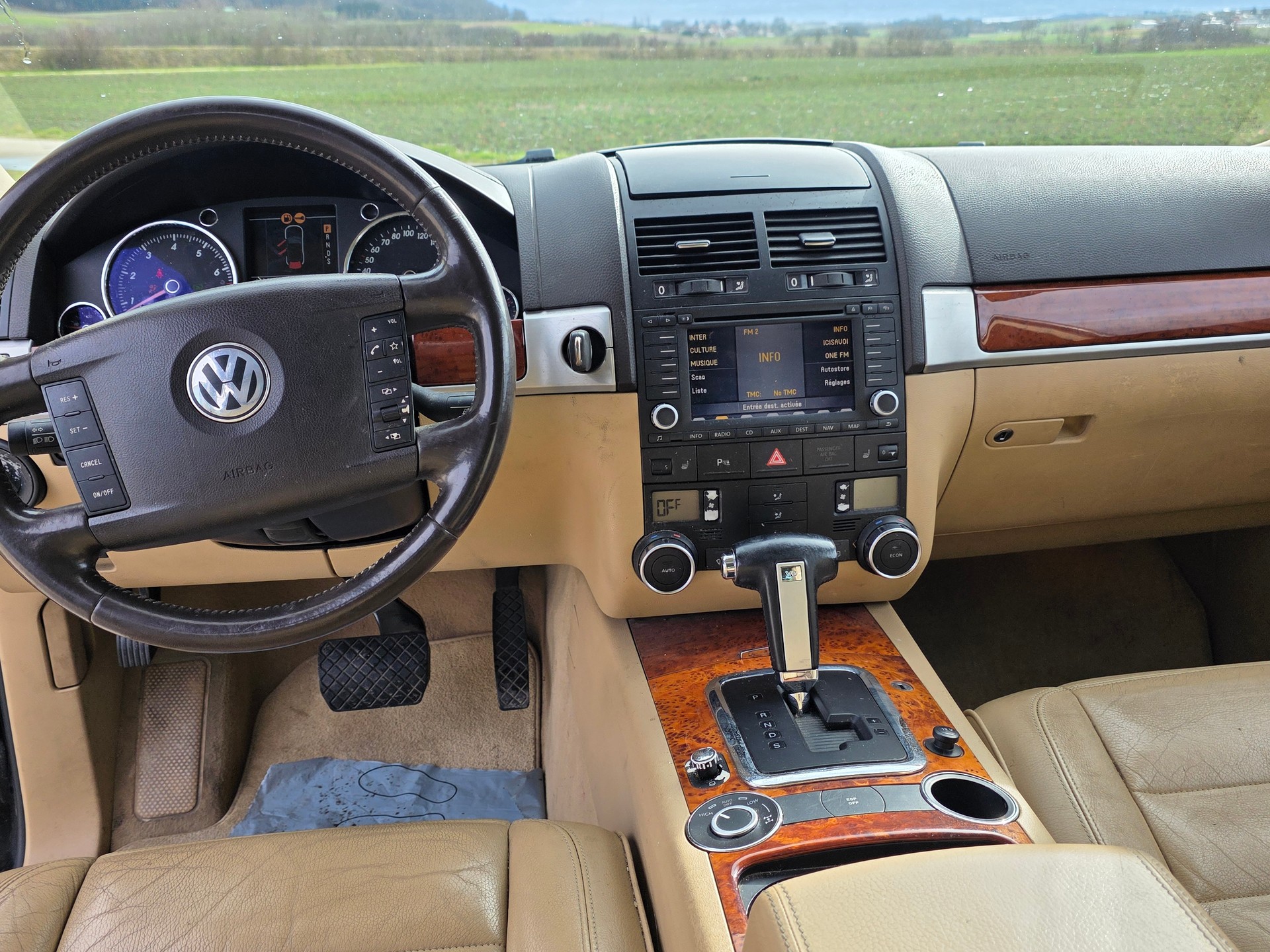 VW Touareg 3.2 V6 Mountain-image-6