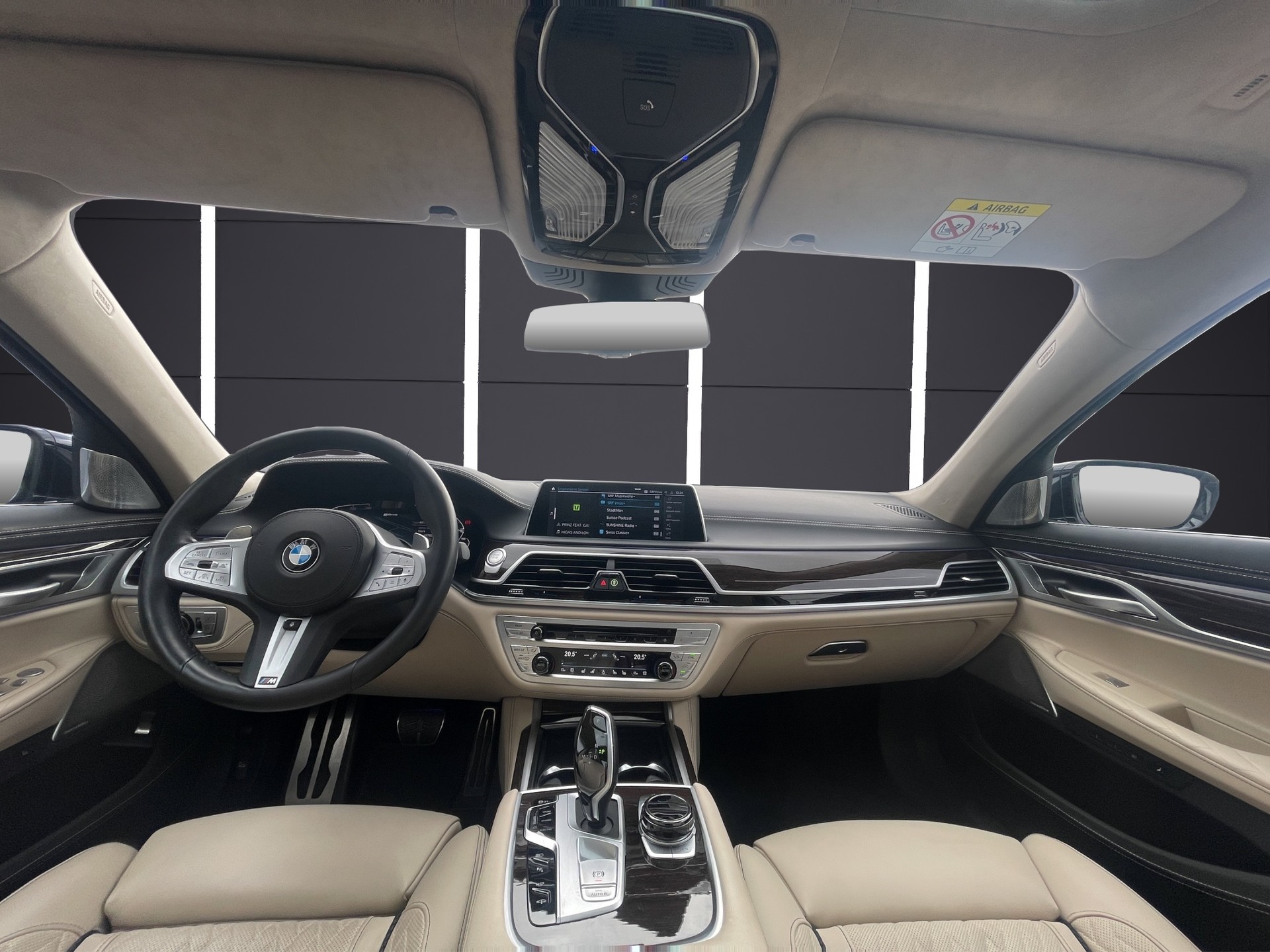 BMW 745Le xDrive M Sport Steptronic-image-13