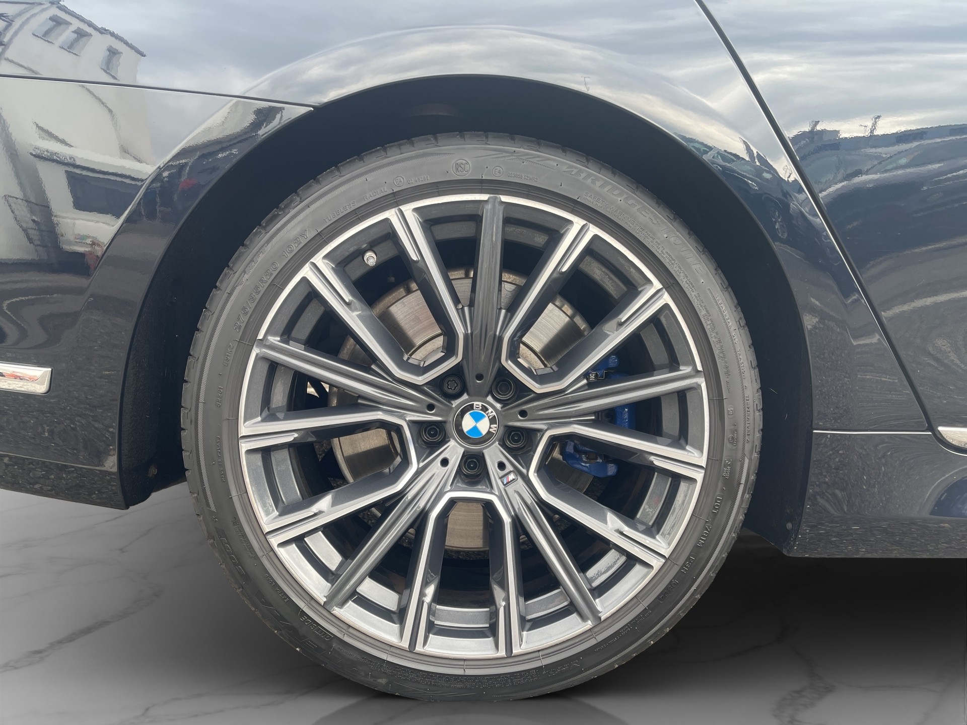 BMW 745Le xDrive M Sport Steptronic-image-22