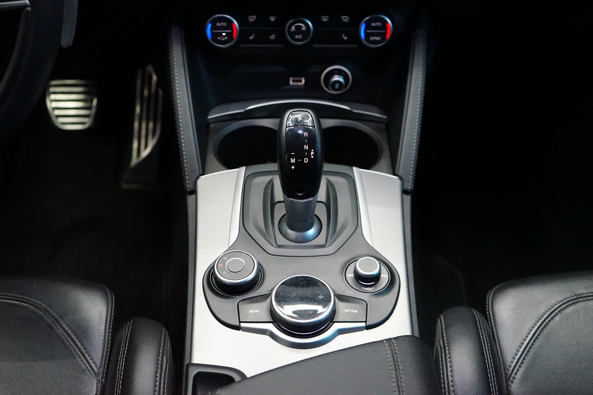 ALFA ROMEO Stelvio 2.2 JTDM Automatic Q4-image-11