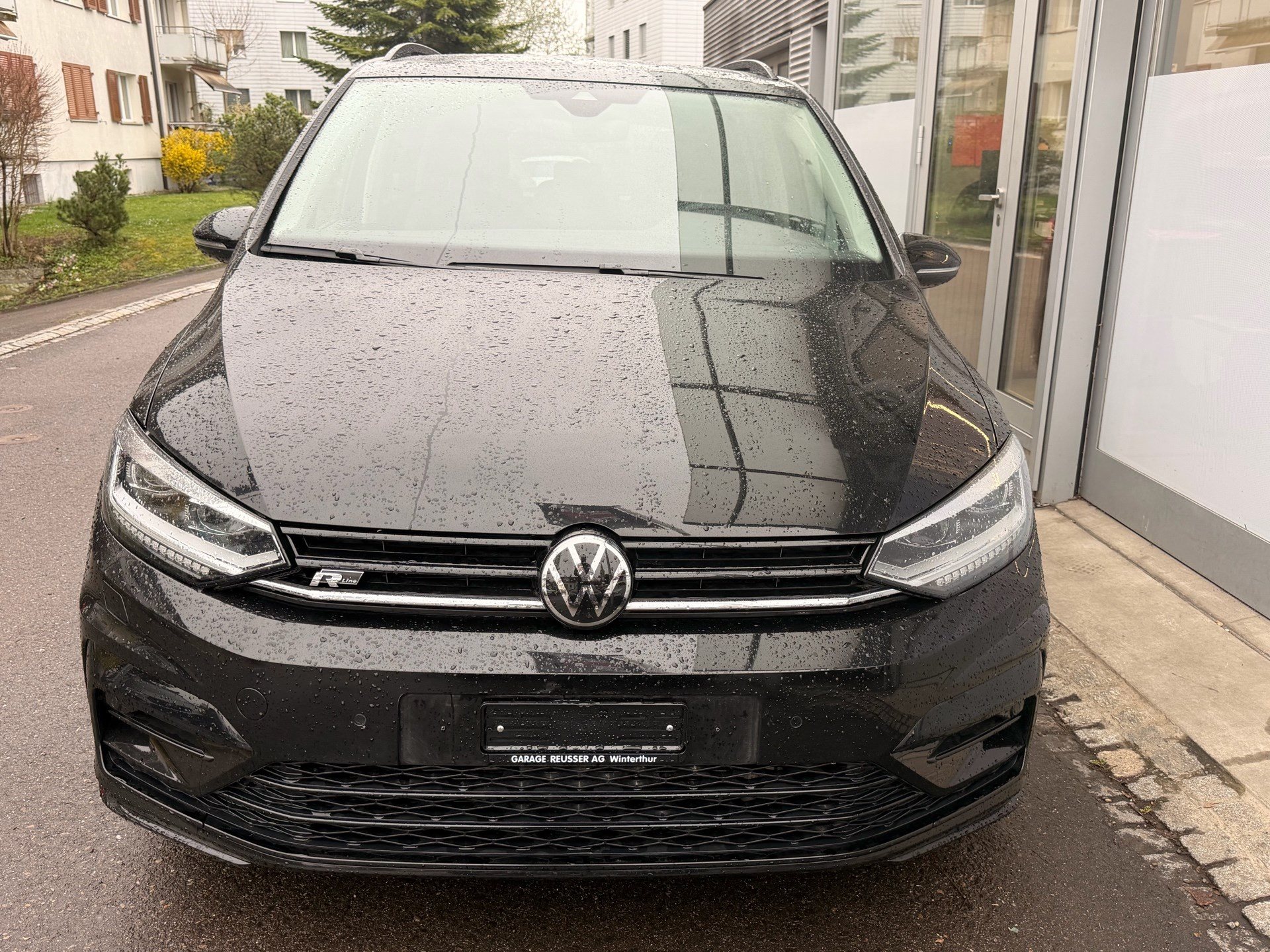VW Touran 2.0 TDI Highline R-line *** BLACK STYLE MIT TOPAUSSTATTUNG ***-image-1