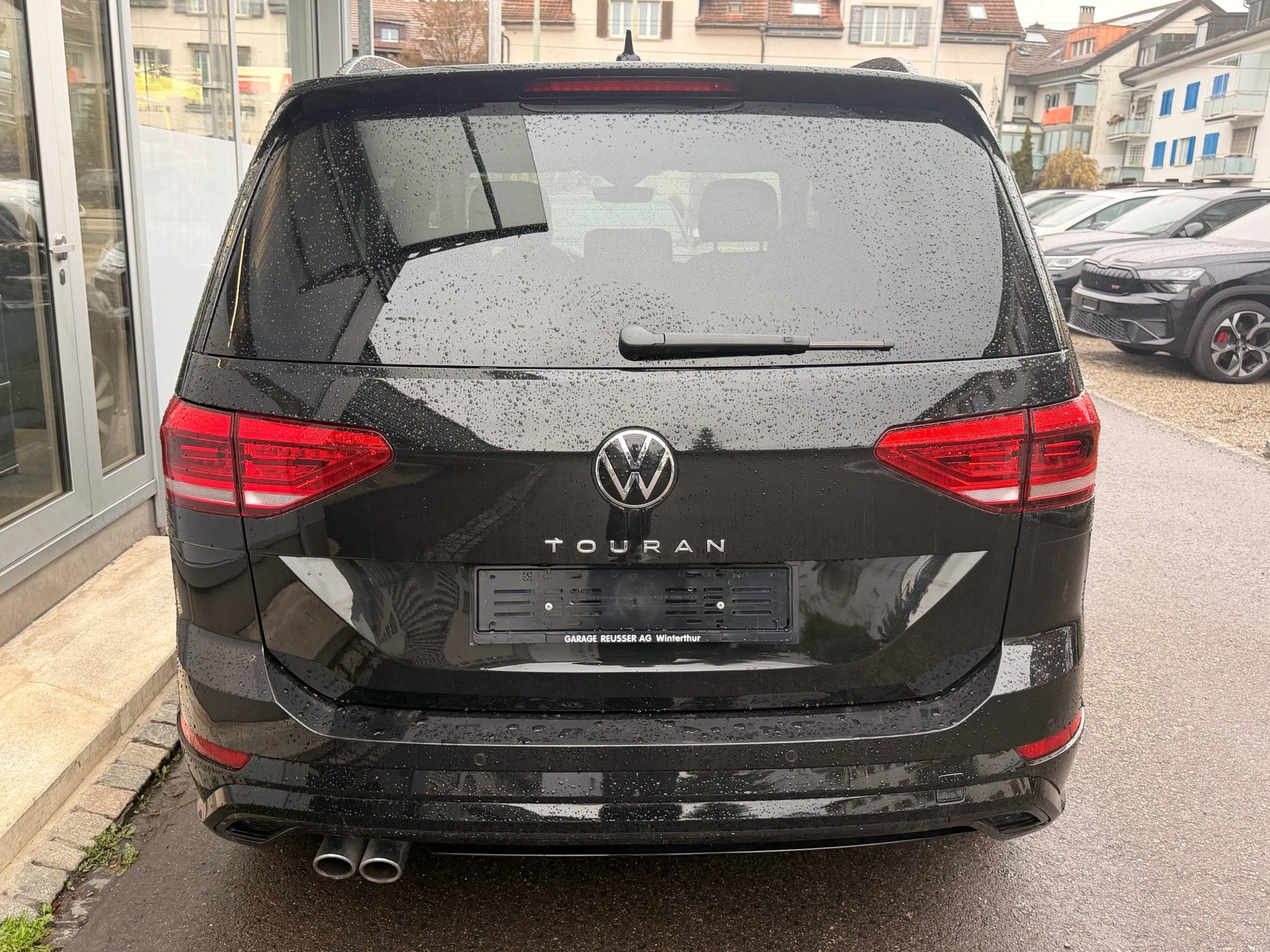 VW Touran 2.0 TDI Highline R-line *** BLACK STYLE MIT TOPAUSSTATTUNG ***-image-4