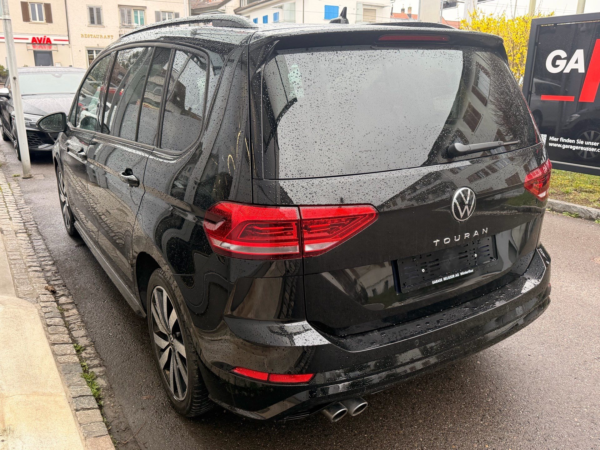 VW Touran 2.0 TDI Highline R-line *** BLACK STYLE MIT TOPAUSSTATTUNG ***-image-5