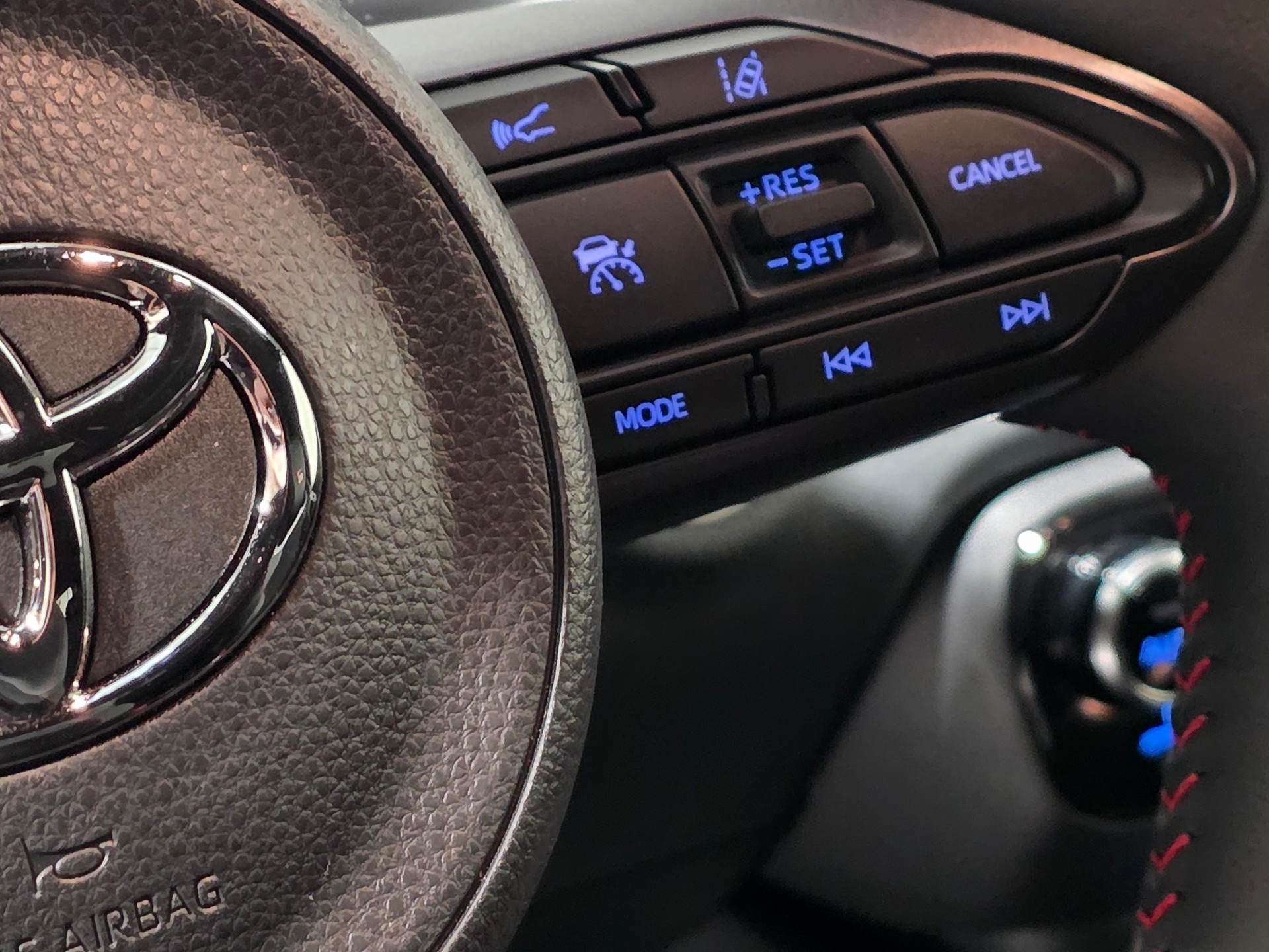 TOYOTA Yaris 1.6 GR Sport Circuit Paket-image-8