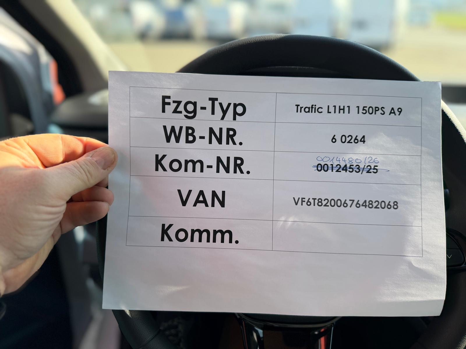 RENAULT Trafic Red Edition 150 PS L1H1 Hecktüren-image-9