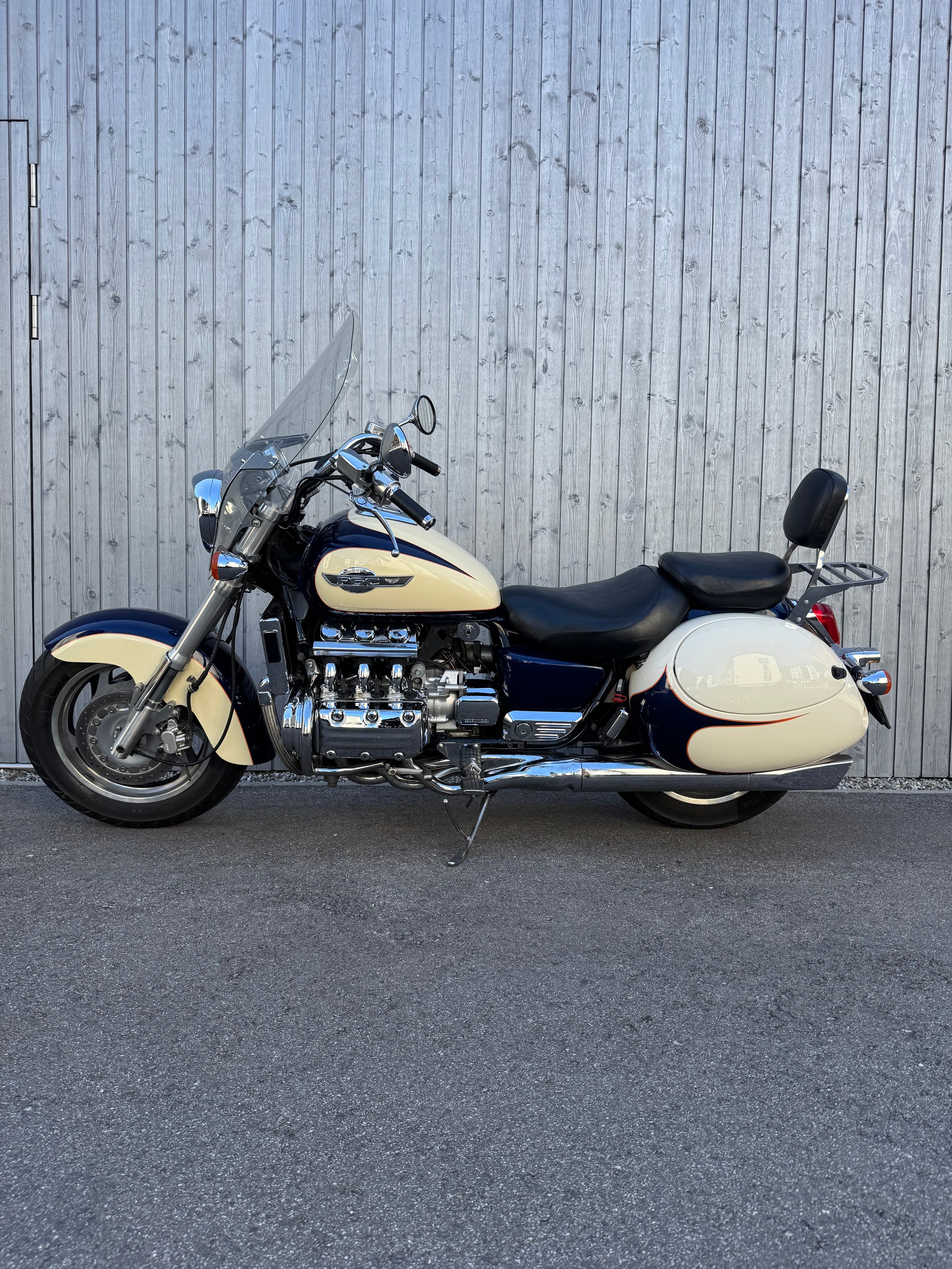 HONDA GL 1500 F6 C Custom-showroom-element-3