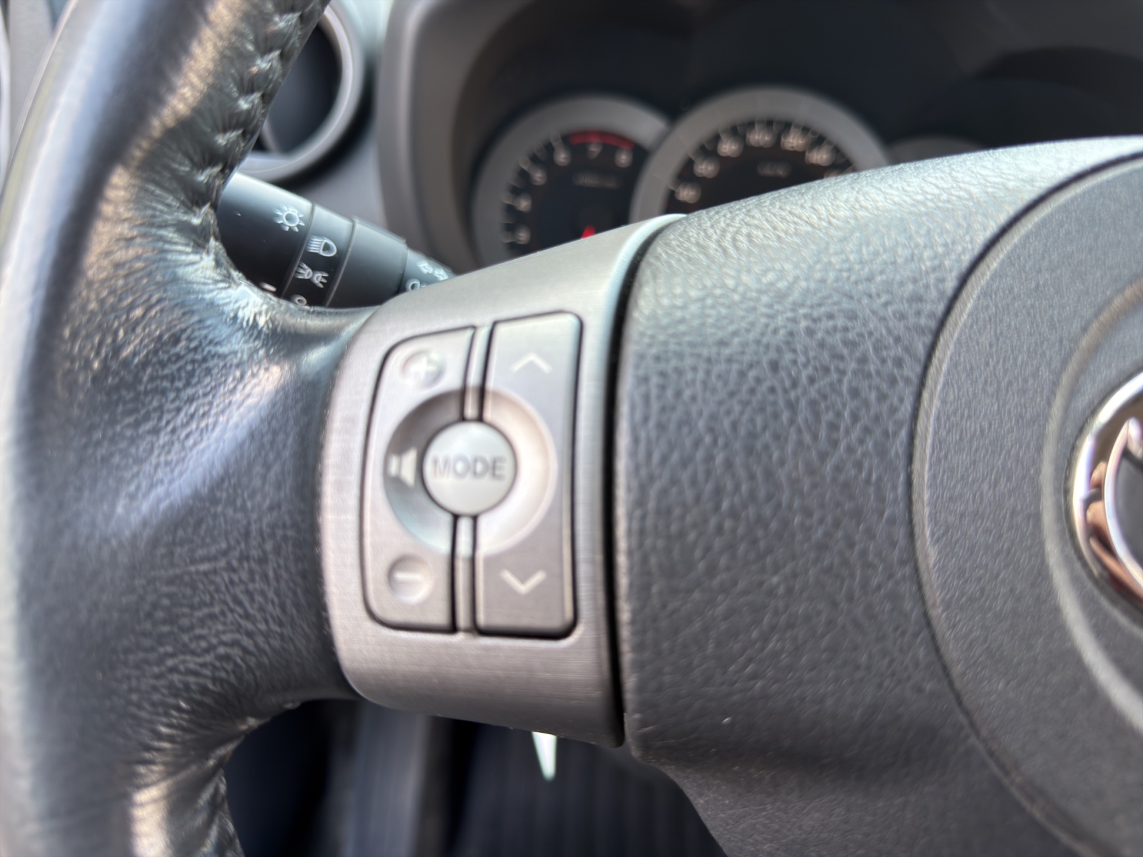 TOYOTA RAV-4 2.0 16V Cross Sport Automatic-image-23