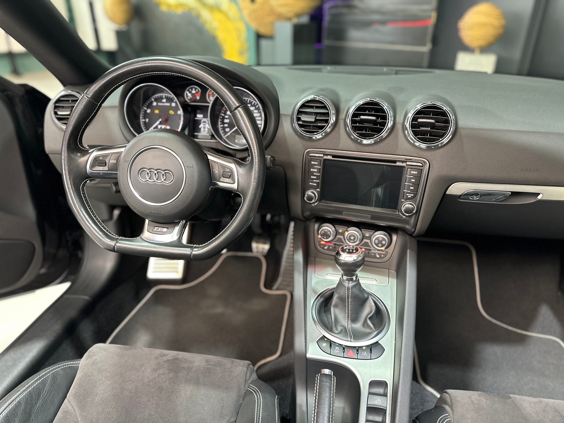 AUDI TTS Roadster 2.0 TFSI quattro-image-15