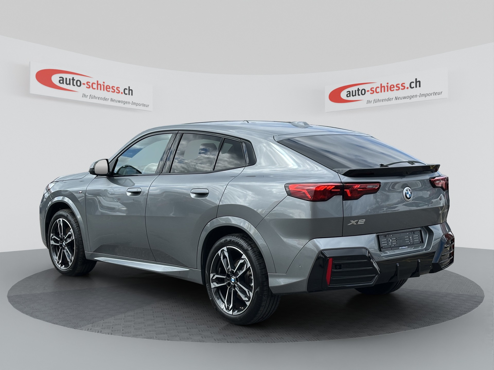 BMW X2 sDrive 20i M Sport Iconic Glow-image-2