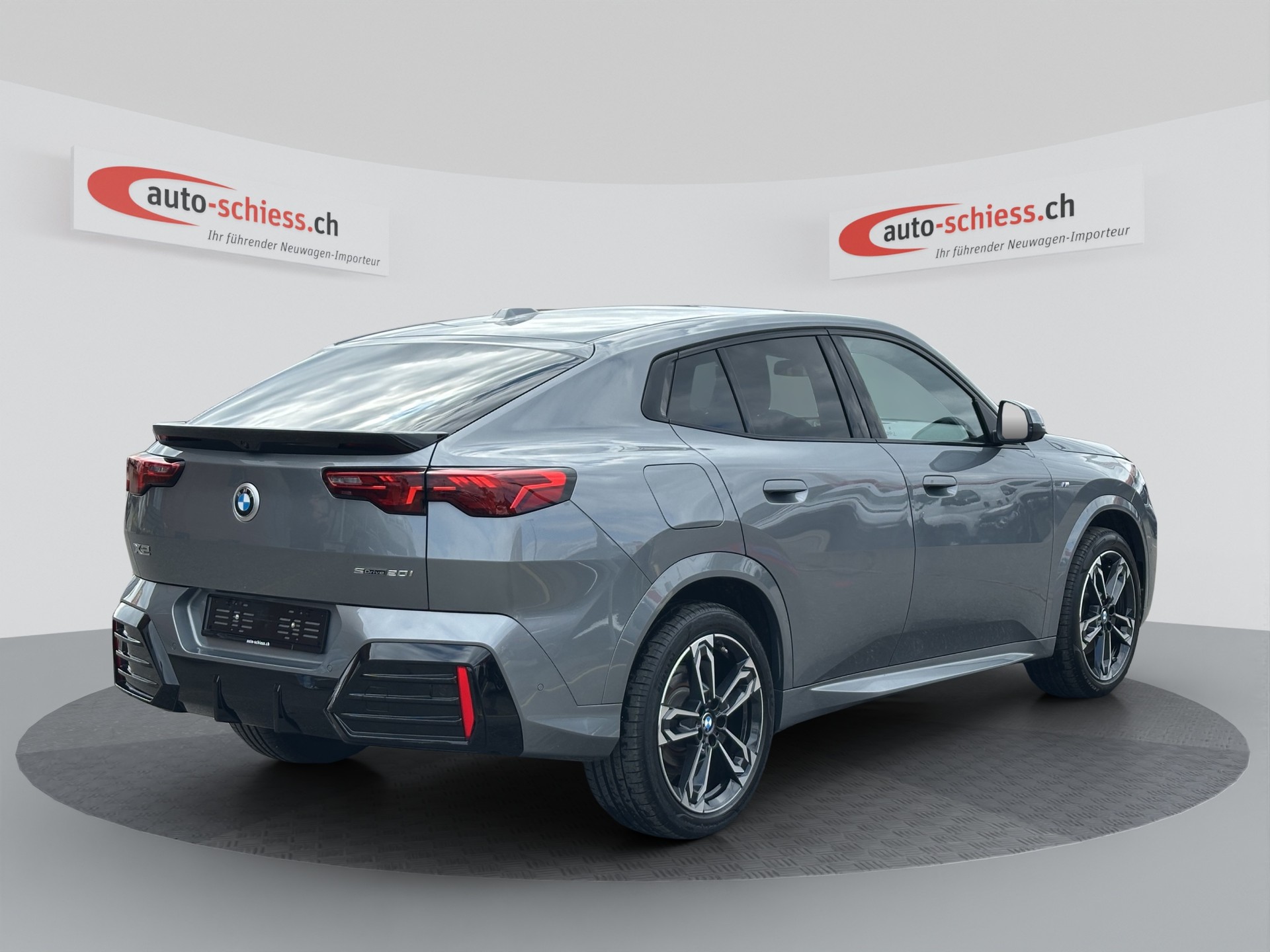 BMW X2 sDrive 20i M Sport Iconic Glow-image-4
