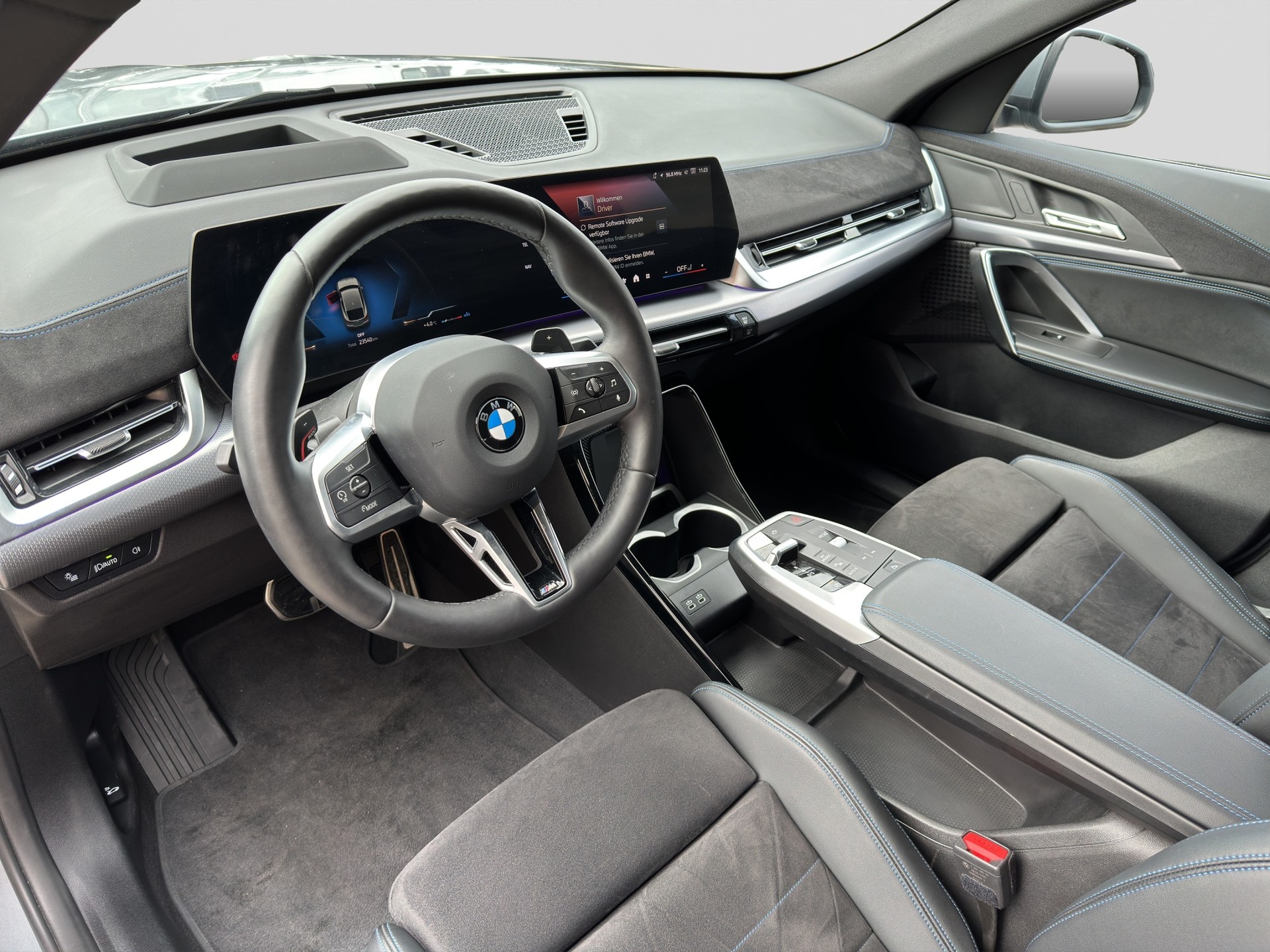 BMW X2 sDrive 20i M Sport Iconic Glow-image-6