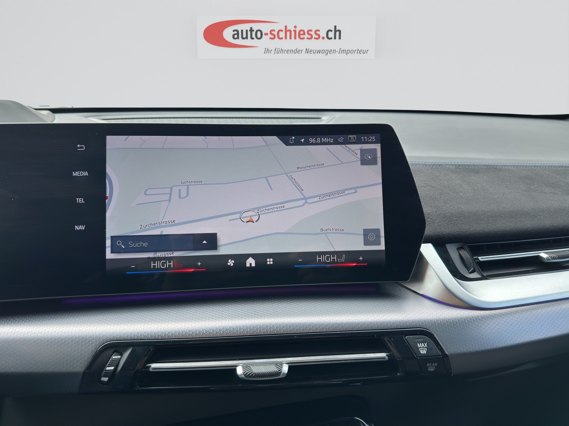 BMW X2 sDrive 20i M Sport Iconic Glow-image-12