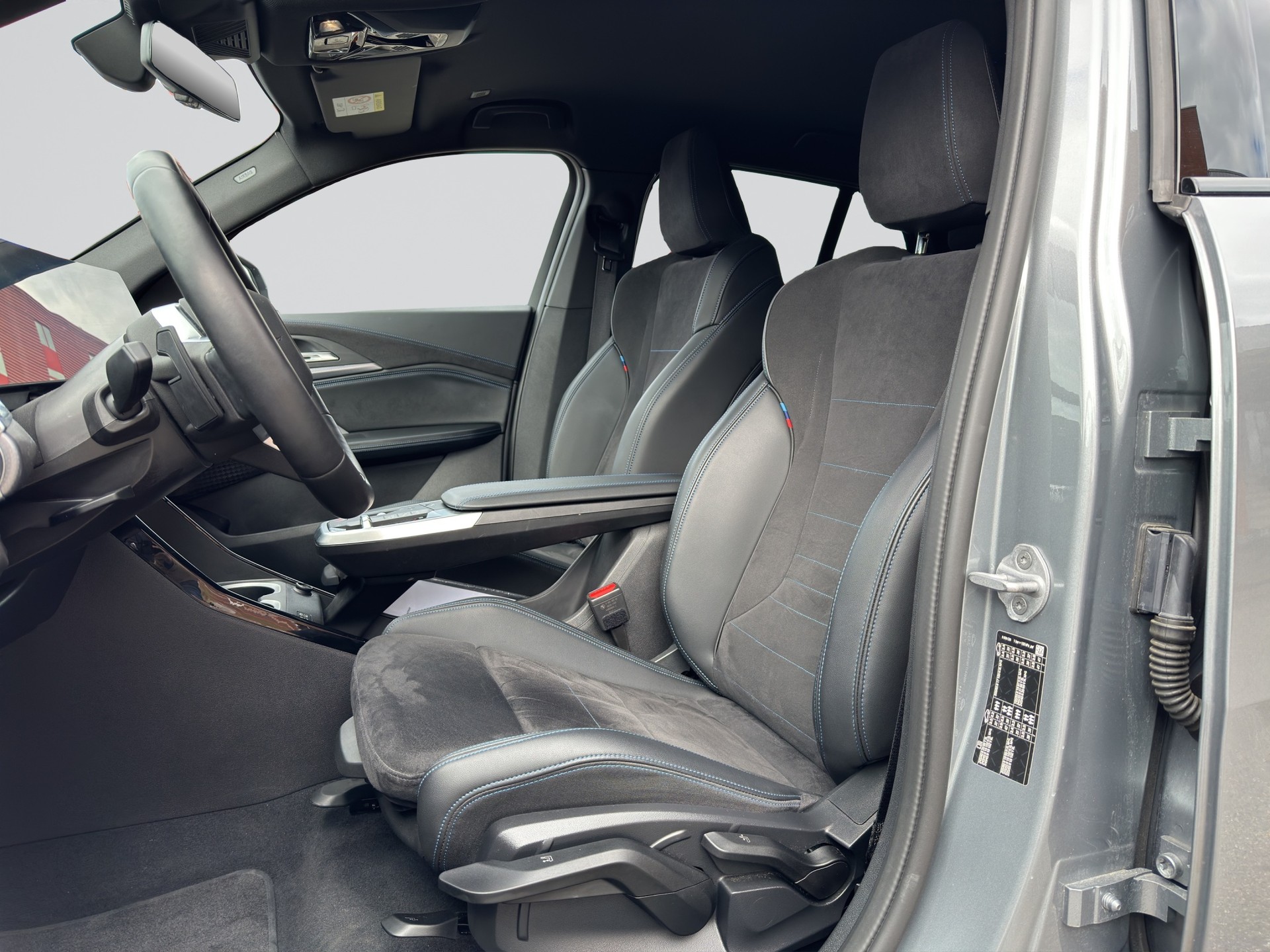 BMW X2 sDrive 20i M Sport Iconic Glow-image-5