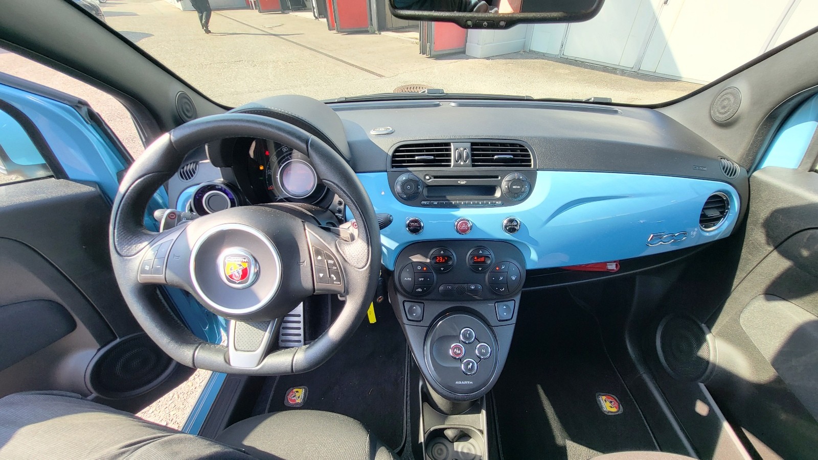 FIAT 500 1.4 16V Turbo Abarth Dualogic-image-8