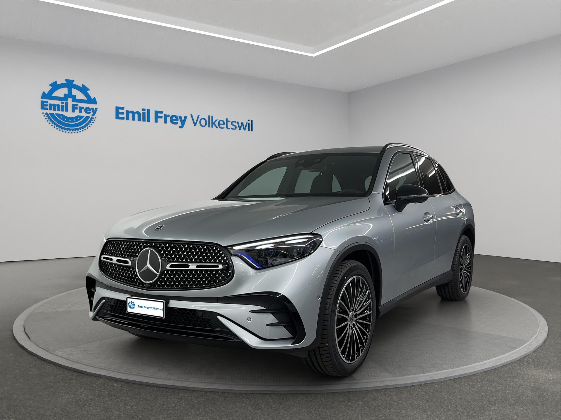 MERCEDES-BENZ GLC 300 AMG Line 4matic-image-0