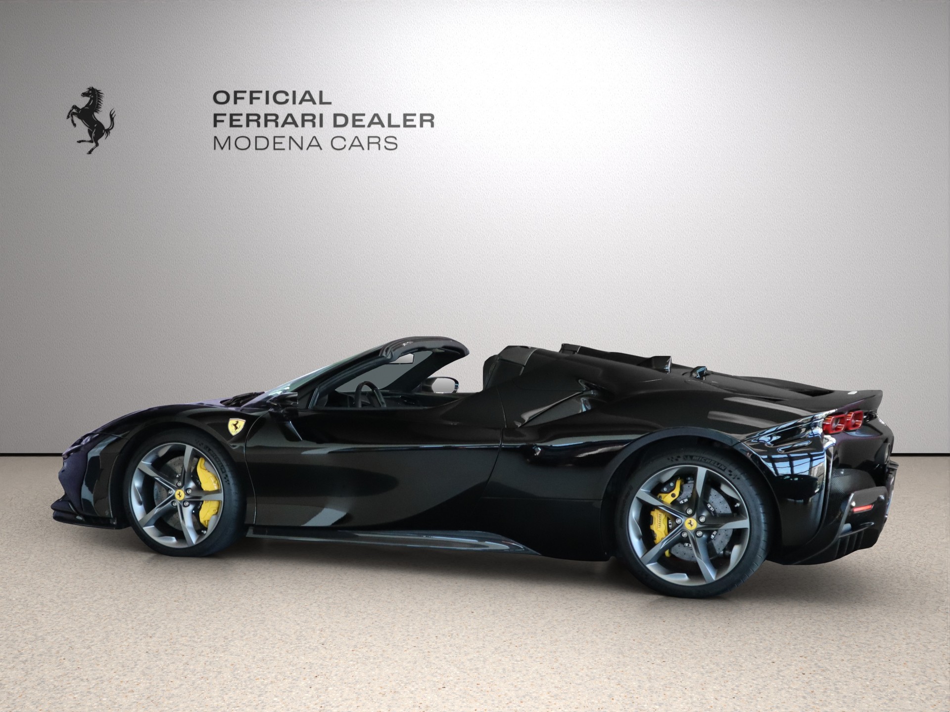 FERRARI SF90 Spider-image-8