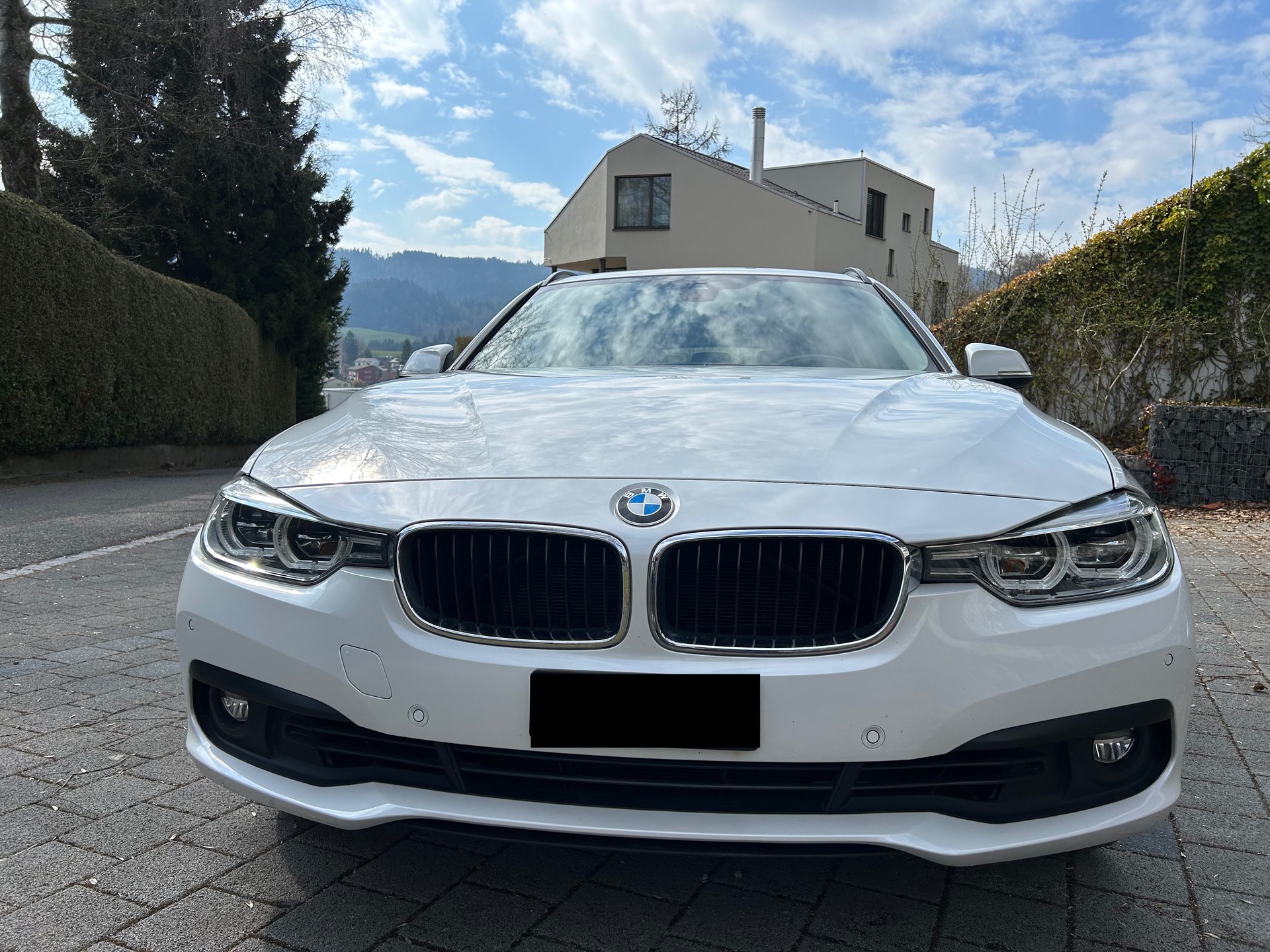 BMW 320i xDrive Touring Steptronic-image-5