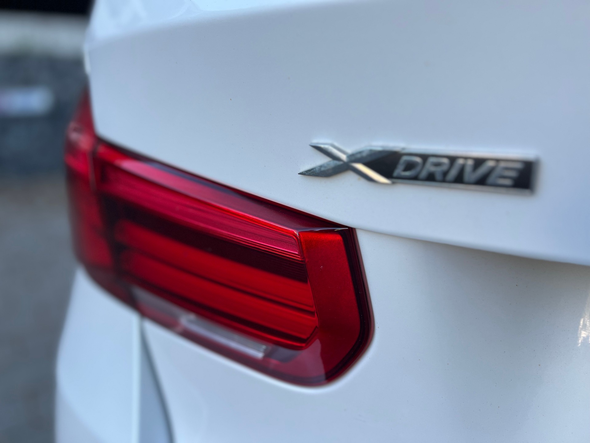 BMW 320i xDrive Touring Steptronic-image-8