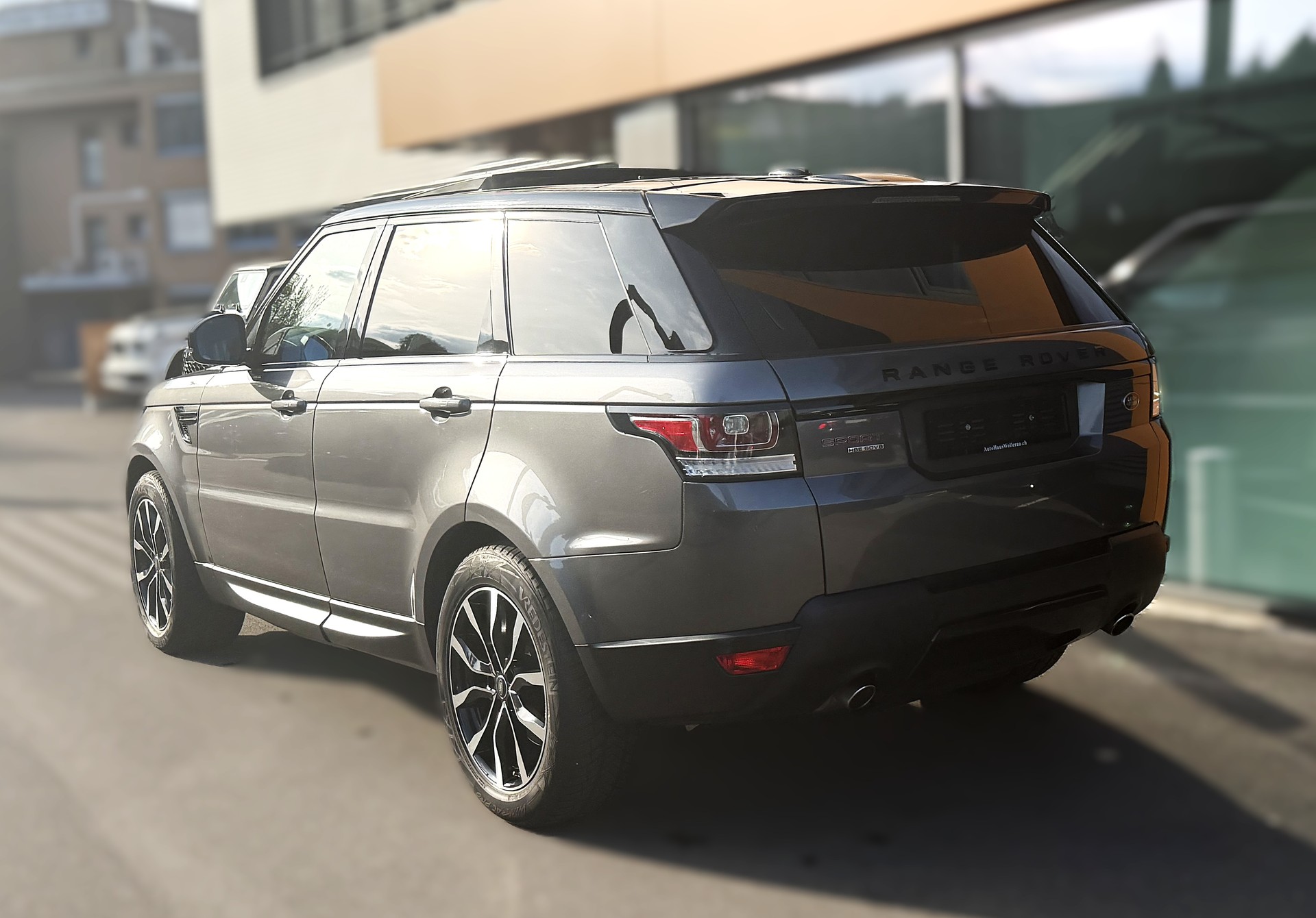 LAND ROVER Range Rover Sport 3.0 SDV6 HSE Dynamic-image-8