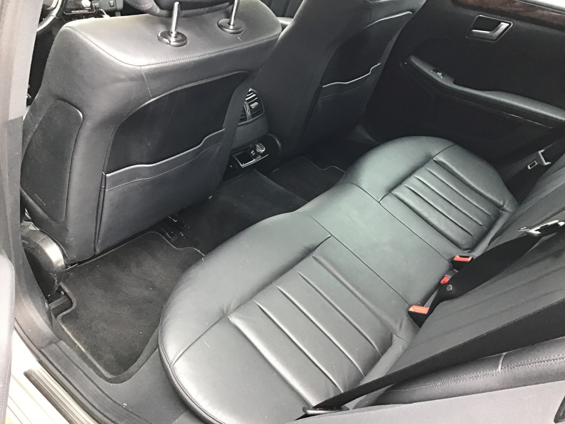 MERCEDES-BENZ E 350 CGI BlueEfficiency Elégance 7G-Tronic-image-13