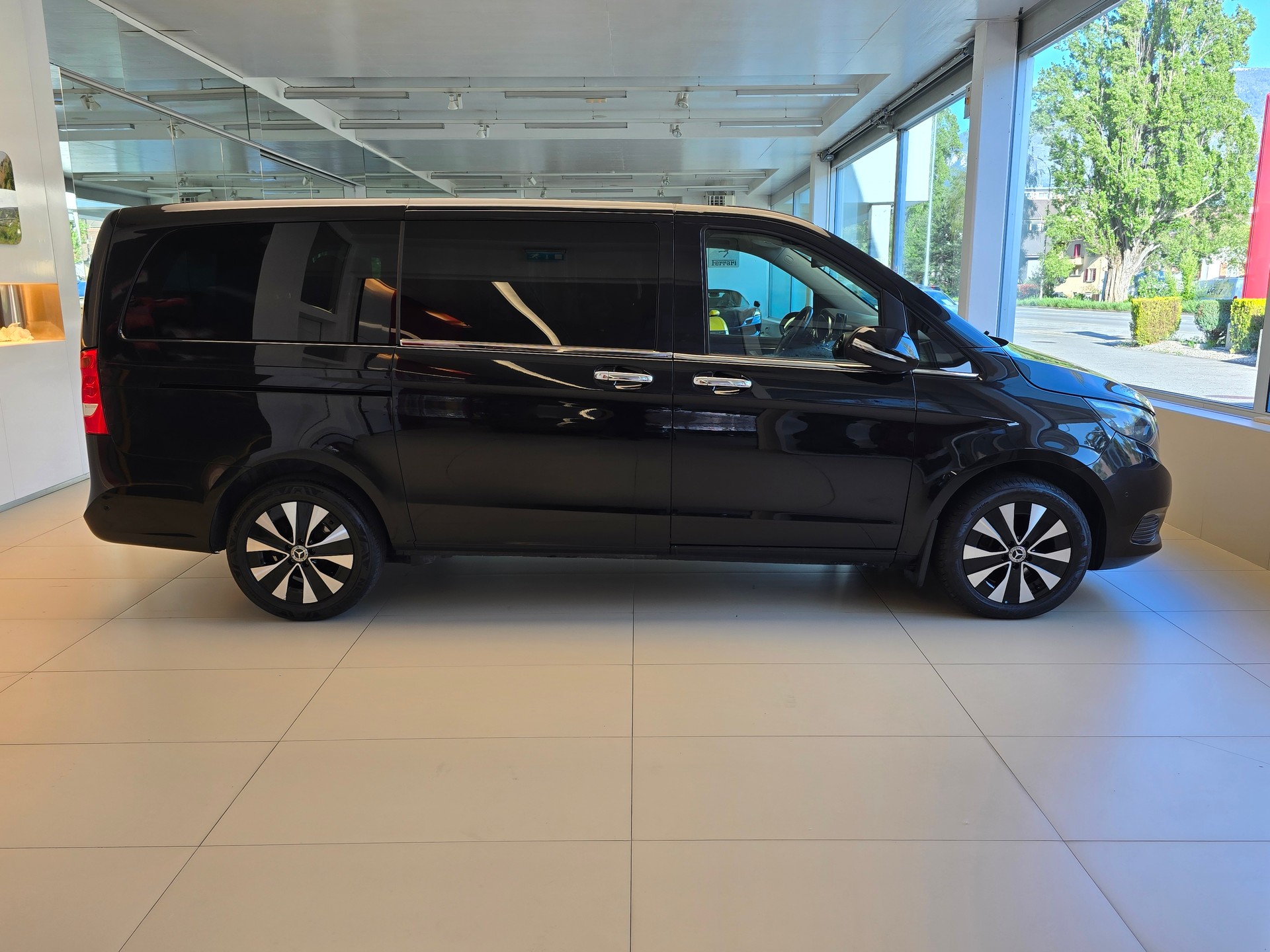 MERCEDES-BENZ V 250 d Swiss Edition kompakt 4Matic 7G-Tronic-image-3