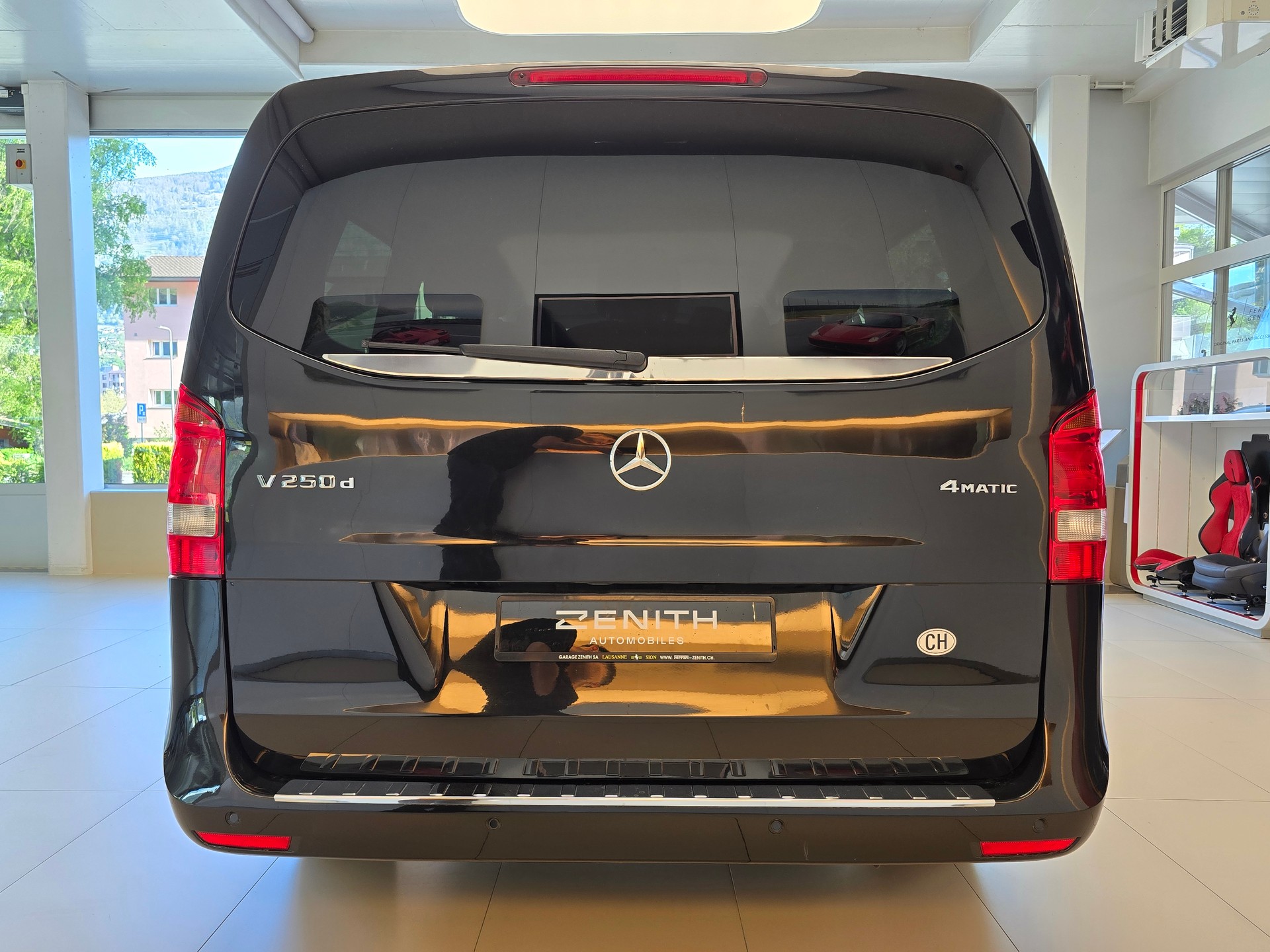 MERCEDES-BENZ V 250 d Swiss Edition kompakt 4Matic 7G-Tronic-image-5