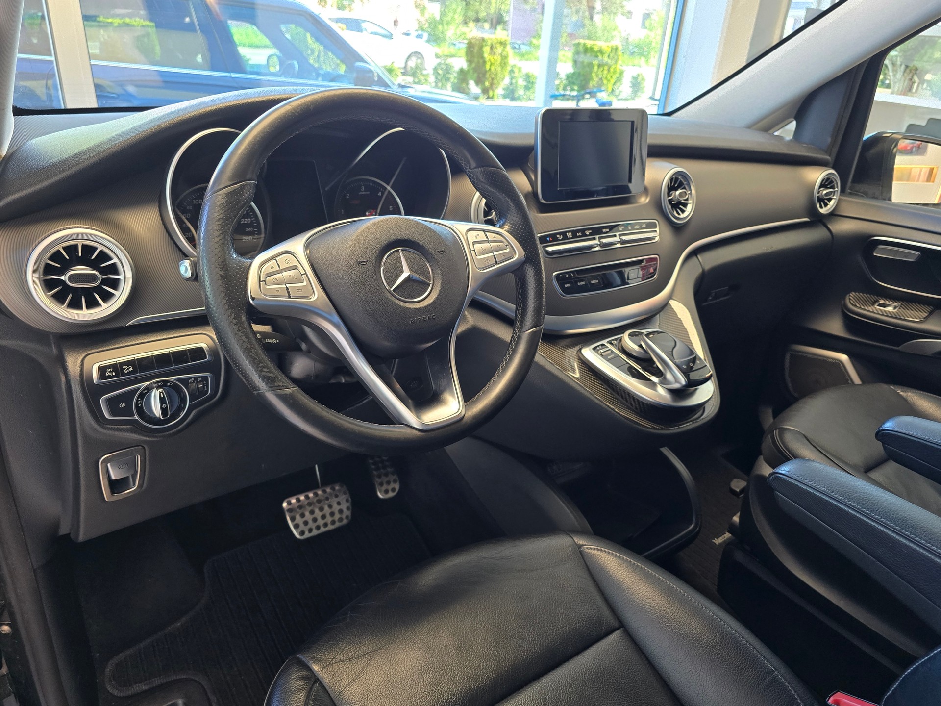 MERCEDES-BENZ V 250 d Swiss Edition kompakt 4Matic 7G-Tronic-image-9