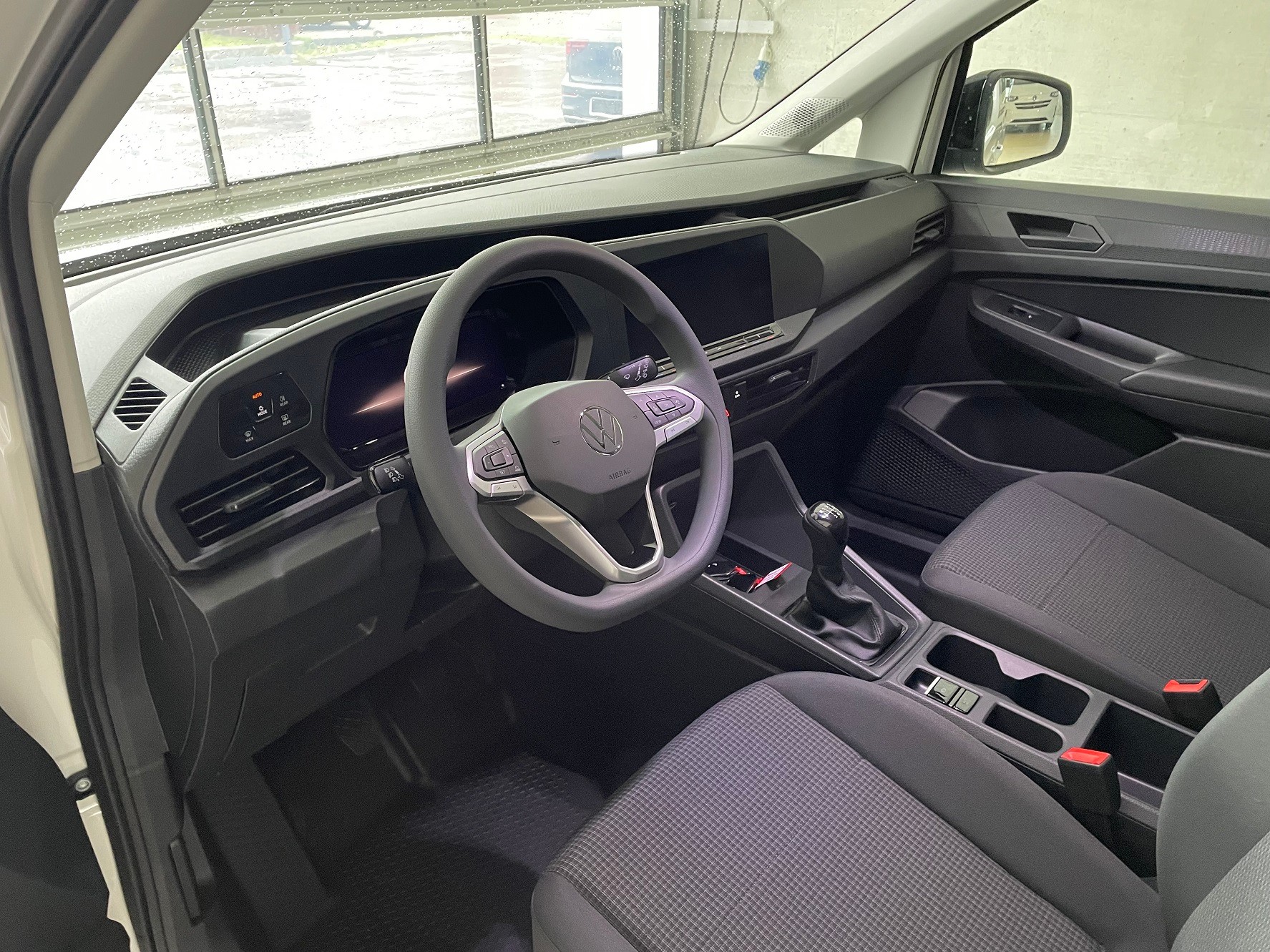 VW Caddy Cargo 2.0TDI Entry-image-9