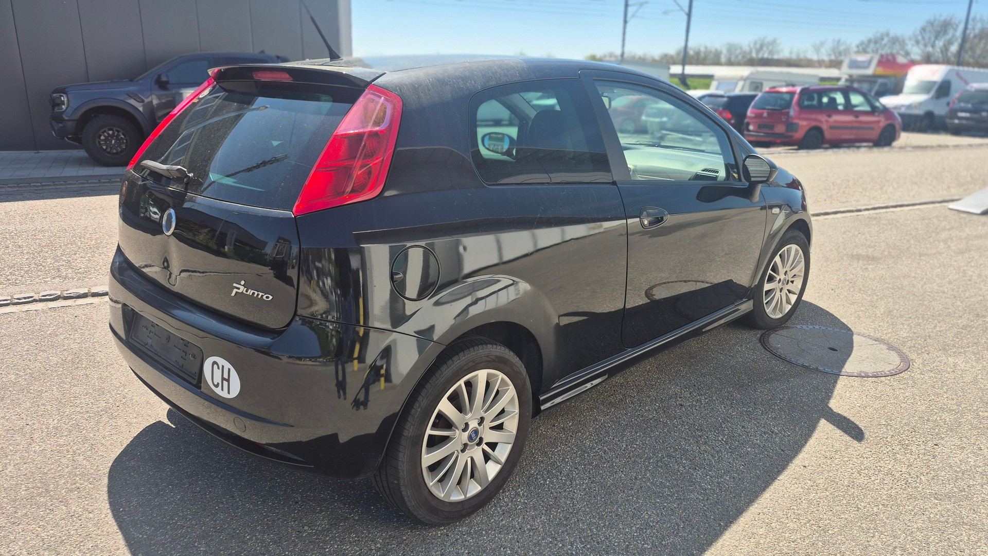 FIAT Punto 1.4 16V Freestyle-image-3