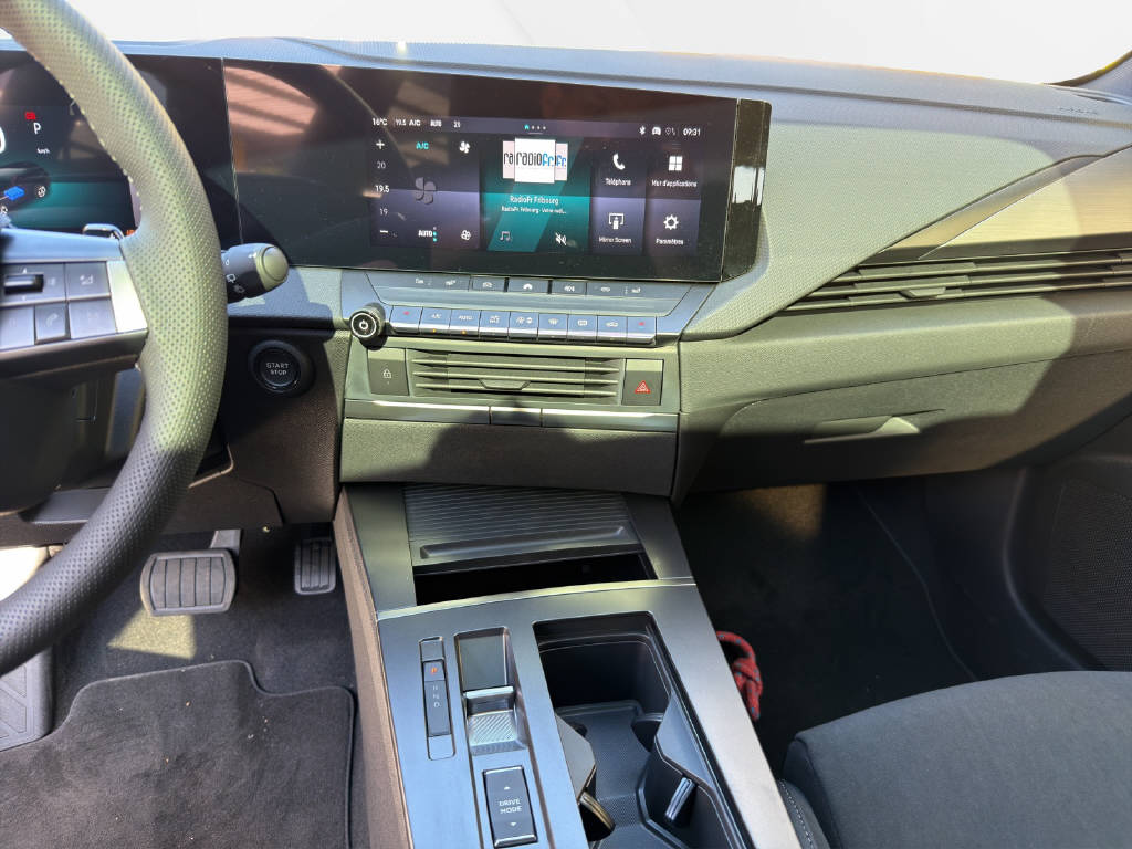 OPEL Astra-e Sports Tourer Ultimate-image-6