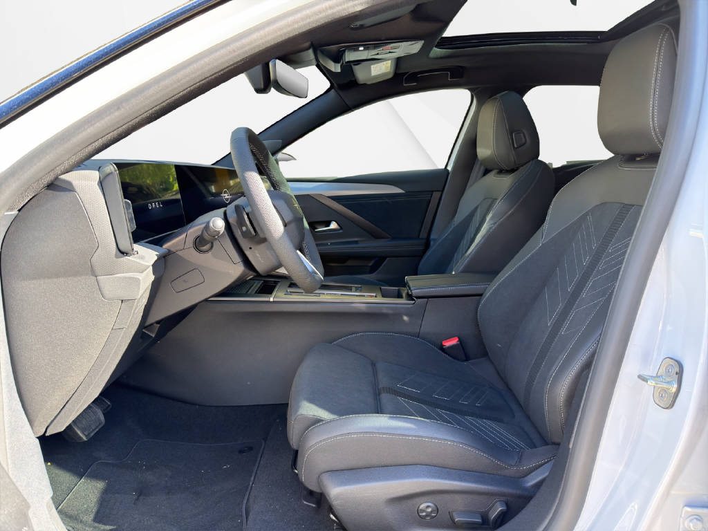 OPEL Astra-e Sports Tourer Ultimate-image-4