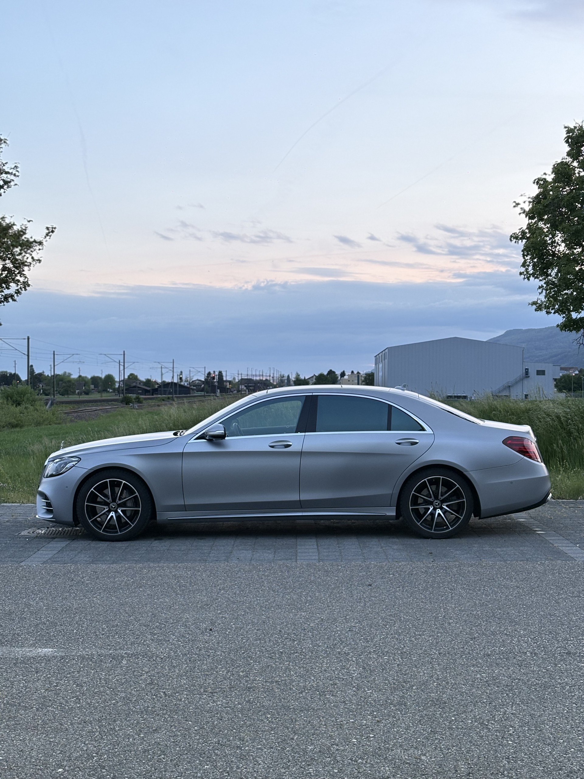 MERCEDES-BENZ S 560 L 4Matic 9G-Tronic AMG-Line-image-2