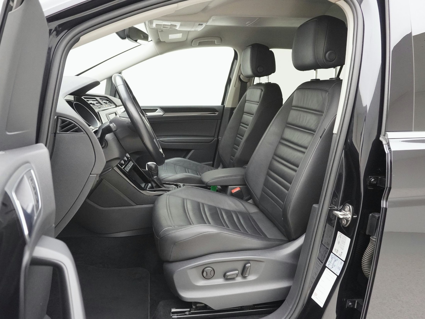 VW Touran 2.0 TDI DSG Highline **7-Plätzer**-image-7