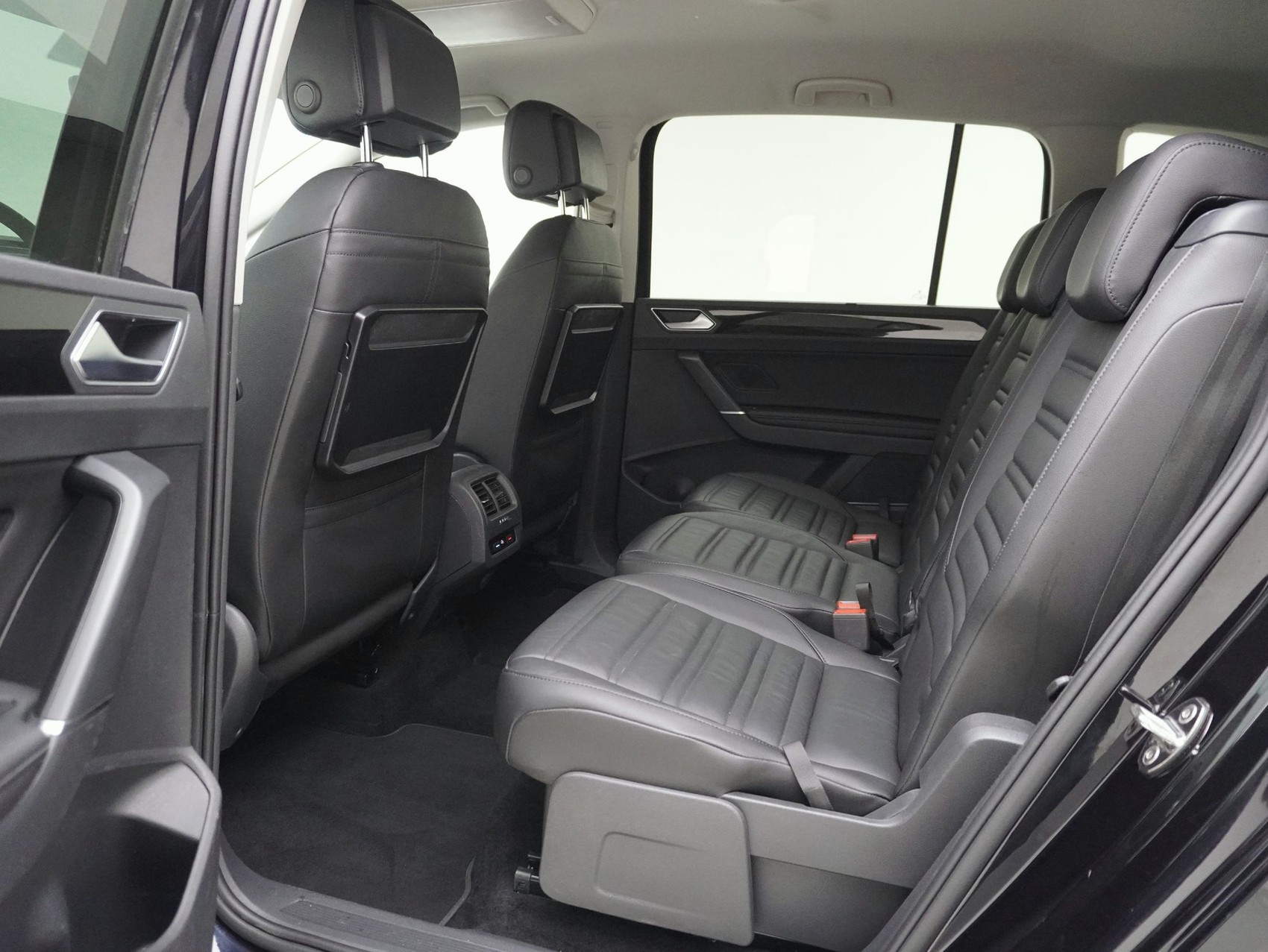 VW Touran 2.0 TDI DSG Highline **7-Plätzer**-image-9
