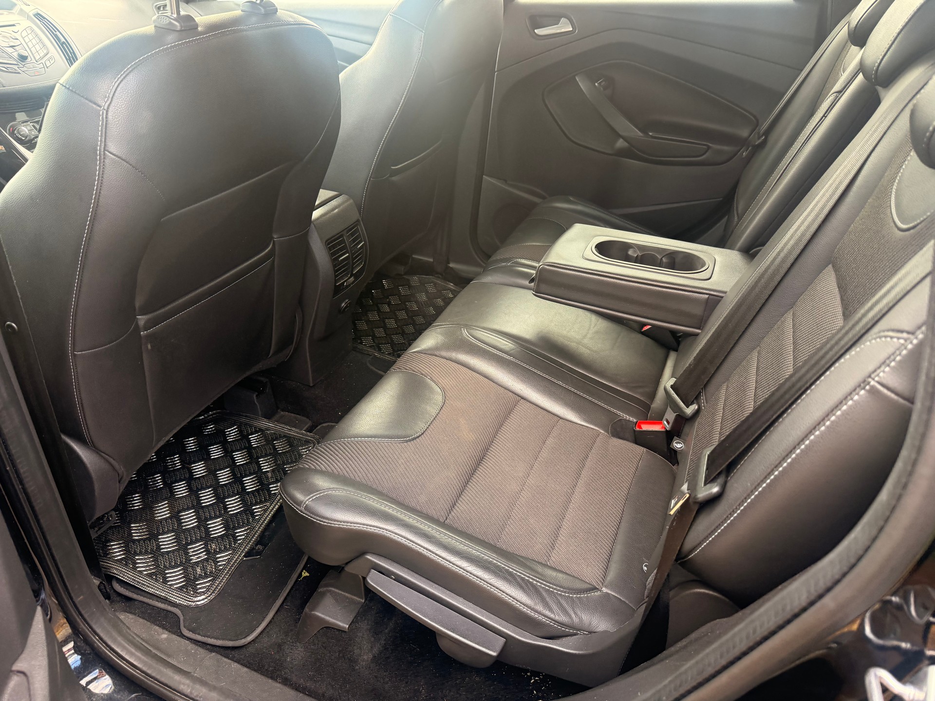 FORD Kuga 2.0 TDCi Titanium 4WD PowerShift-image-7