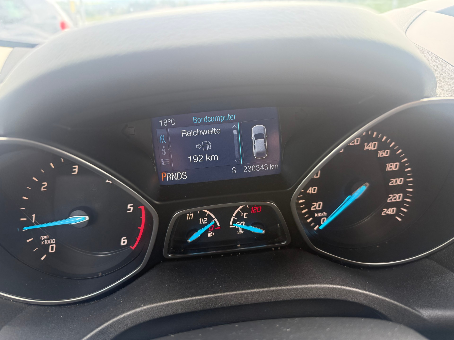 FORD Kuga 2.0 TDCi Titanium 4WD PowerShift-image-5