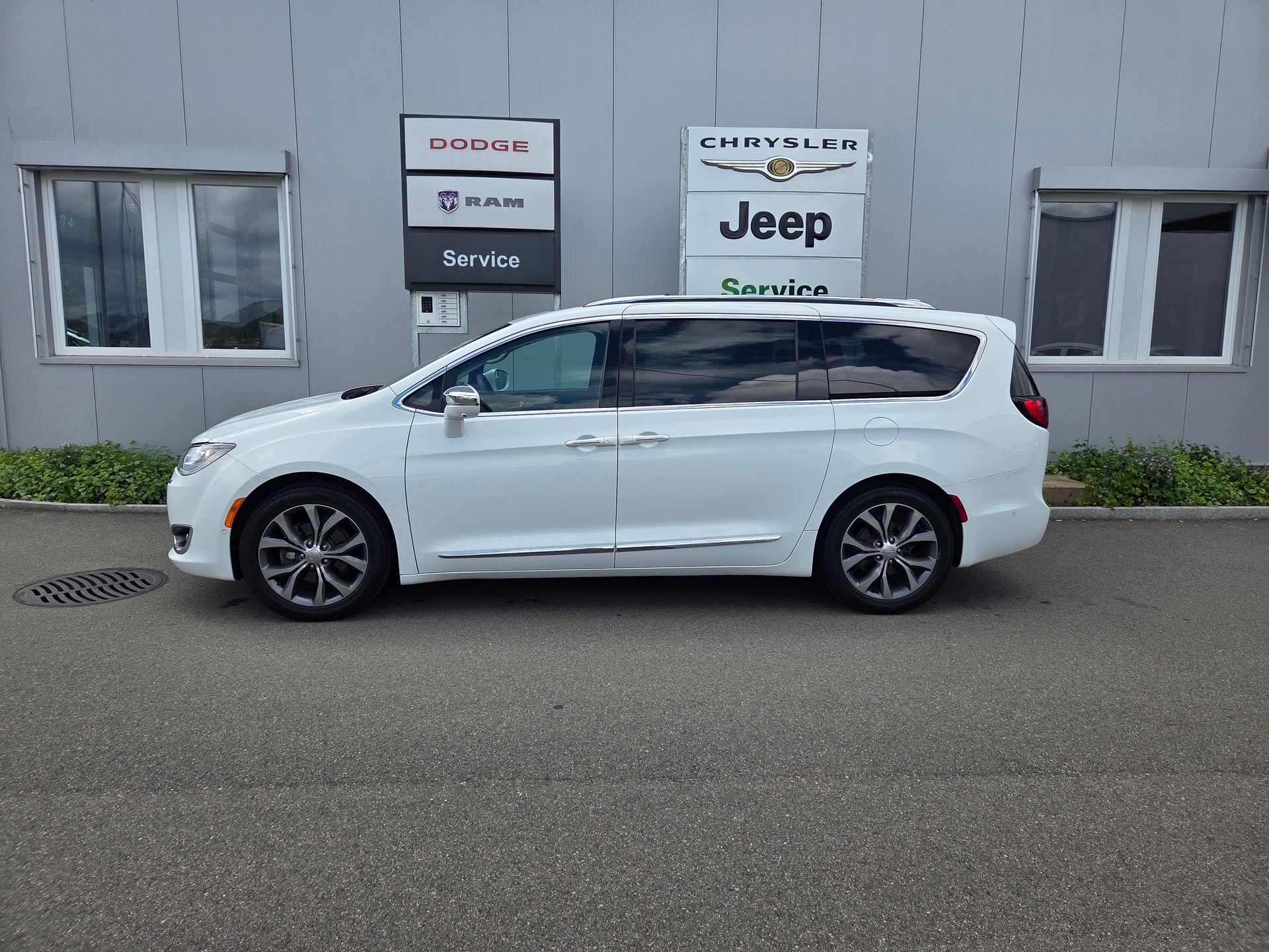CHRYSLER Pacifica 3.6 V6 Limited S 291 PS / 7-Plätzer